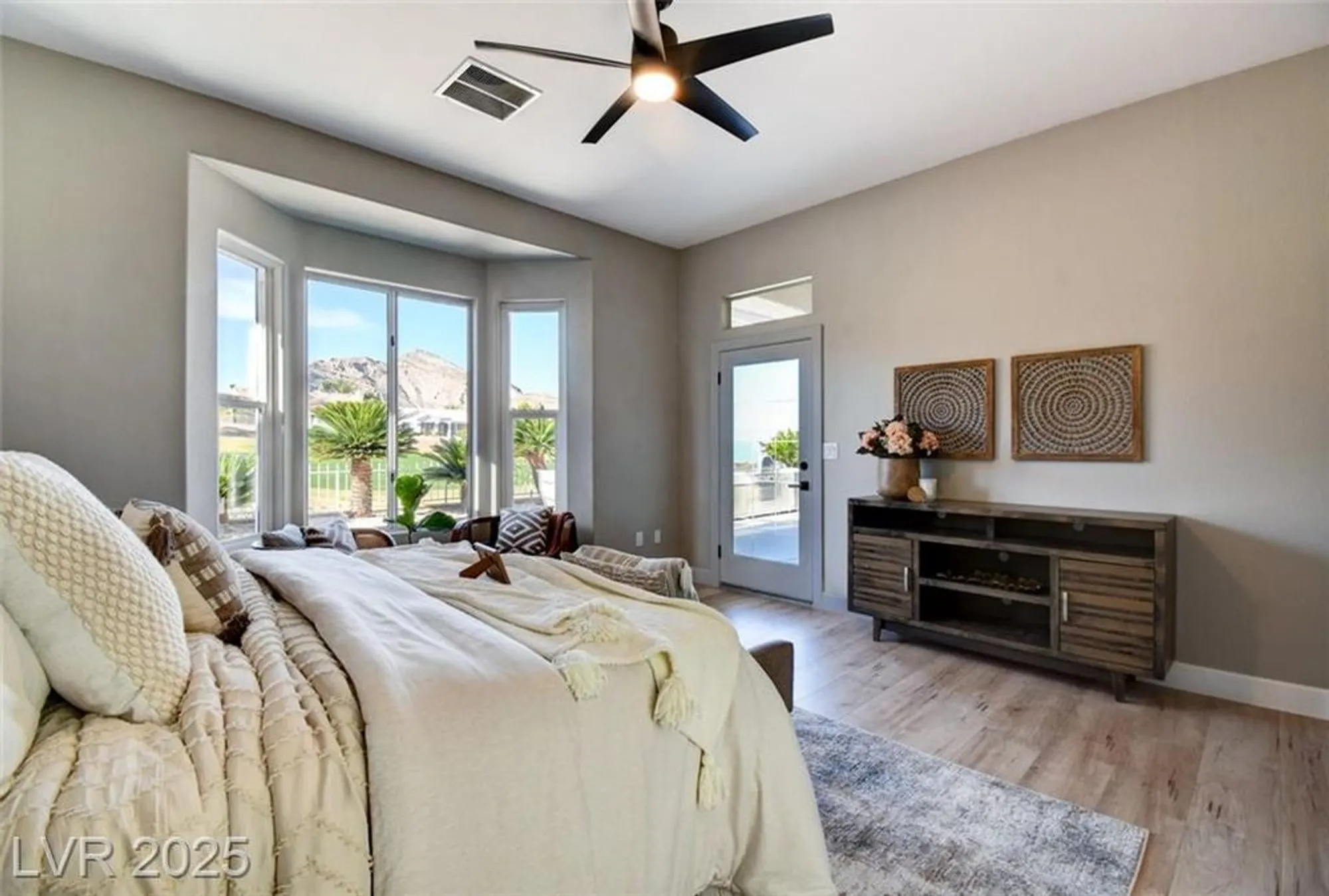 Property Slideshow image 31 of 42 | 10720 back plains dr, Las Vegas, NV, 89134