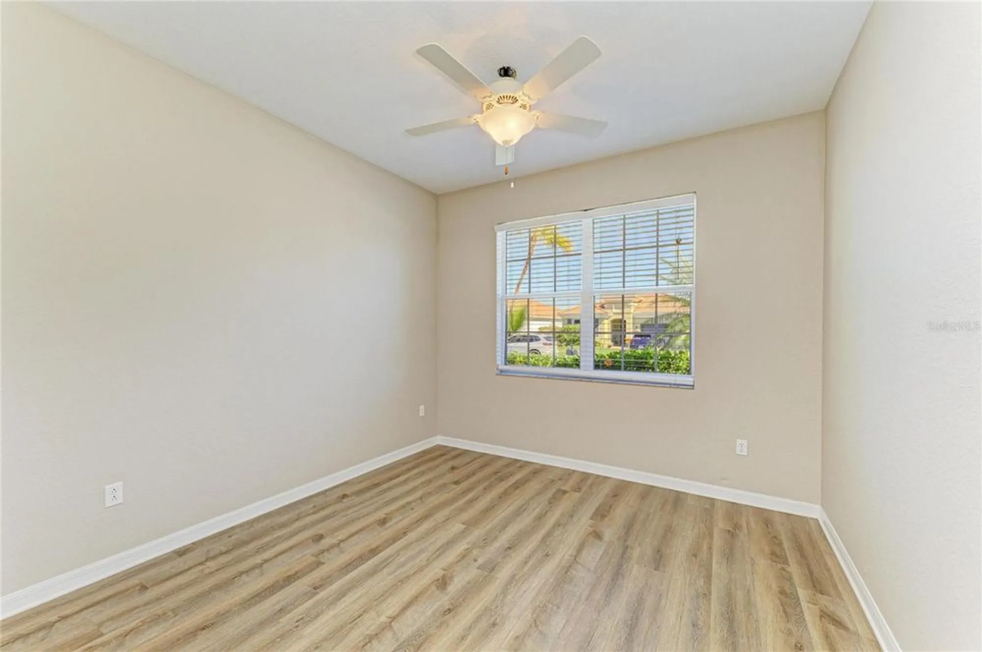 Property Slideshow image 29 of 63 | 350 river enclave ct, Bradenton, FL, 34212