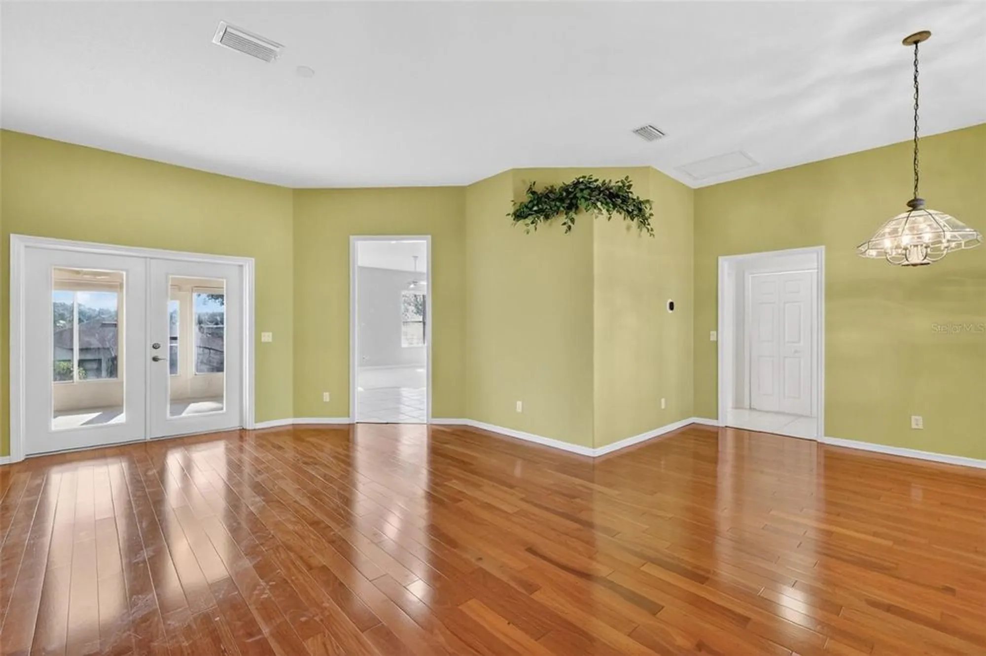 Property Slideshow image 11 of 46 | 5524 saddleback ct, Lady Lake, FL, 32159