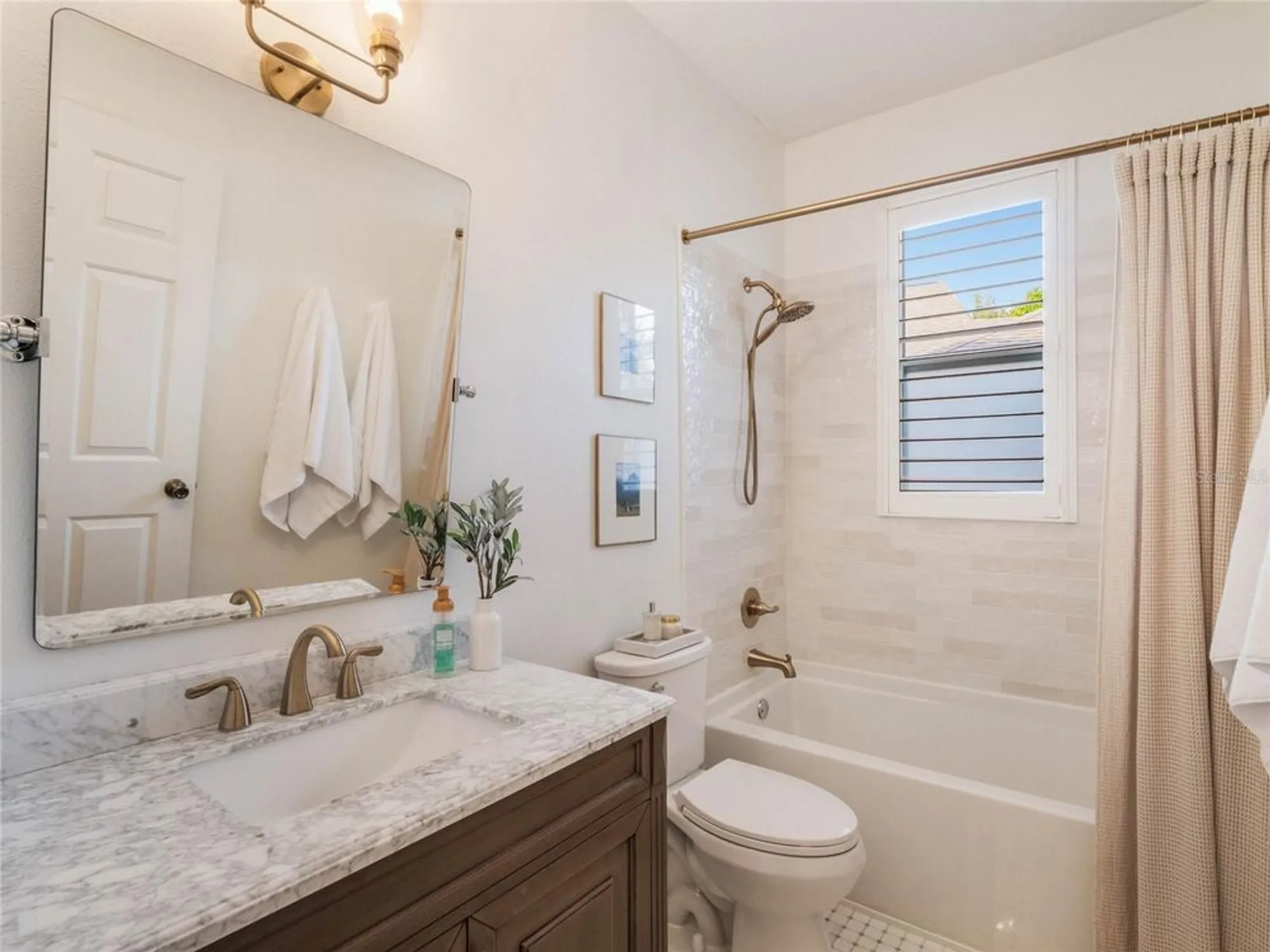 Property Slideshow image 22 of 46 | 8019 arcadian ct, Mount Dora, FL, 32757