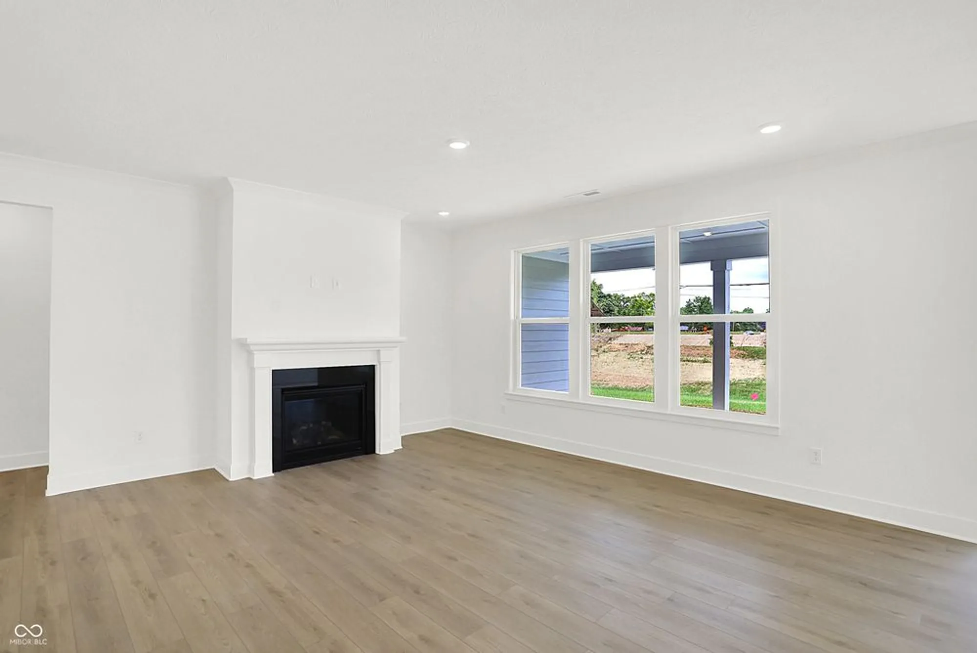 Property Slideshow image 11 of 46 | 5062 foxley park ln, Avon, IN, 46123