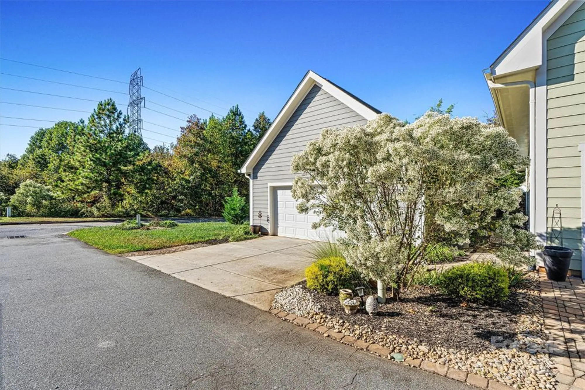 Property Slideshow image 33 of 35 | 7520 fairway villa cir, Denver, NC, 28037