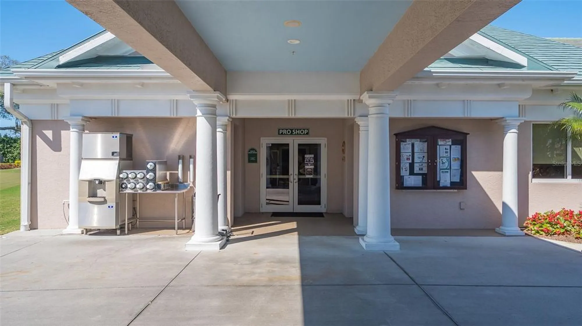 Property Slideshow image 45 of 46 | 6505 stone river rd 209, Bradenton, FL, 34203