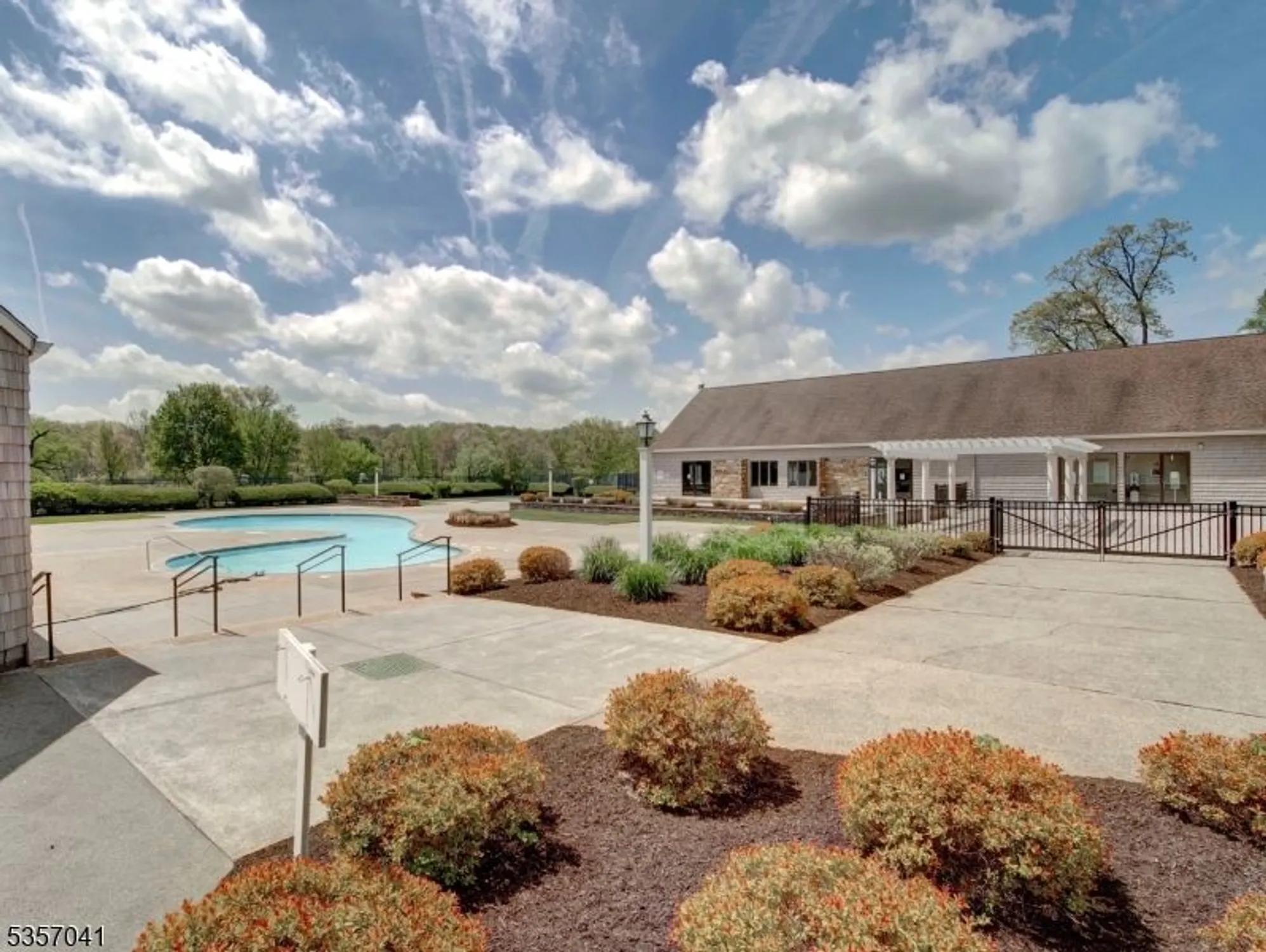 Property Slideshow image 26 of 28 | 77 hampshire dr, Mendham, NJ, 07945
