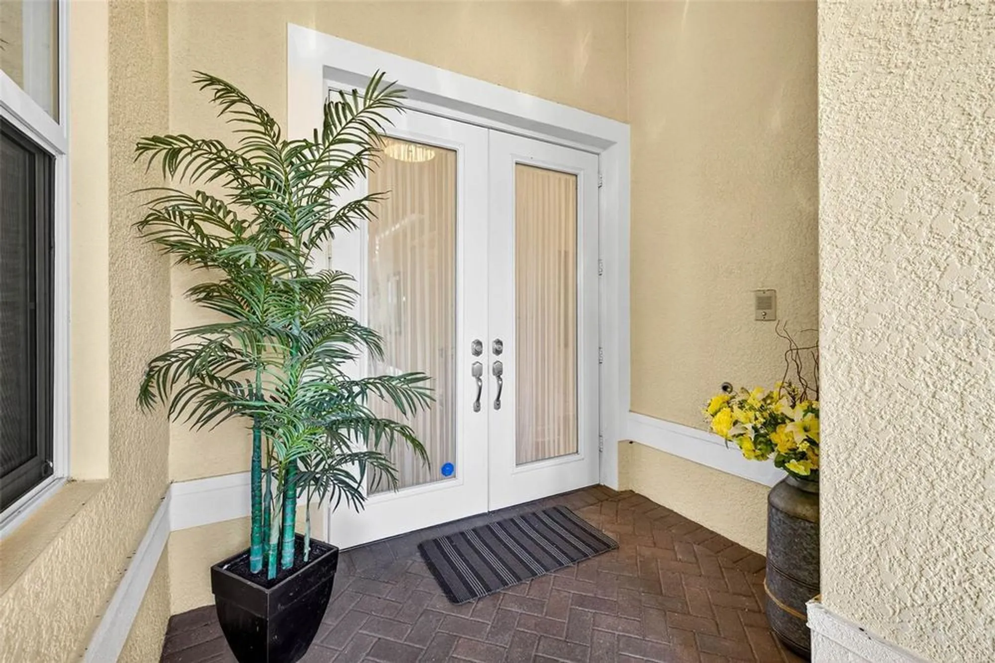 Property Slideshow image 4 of 82 | 5016 stone harbor cir, Wimauma, FL, 33598