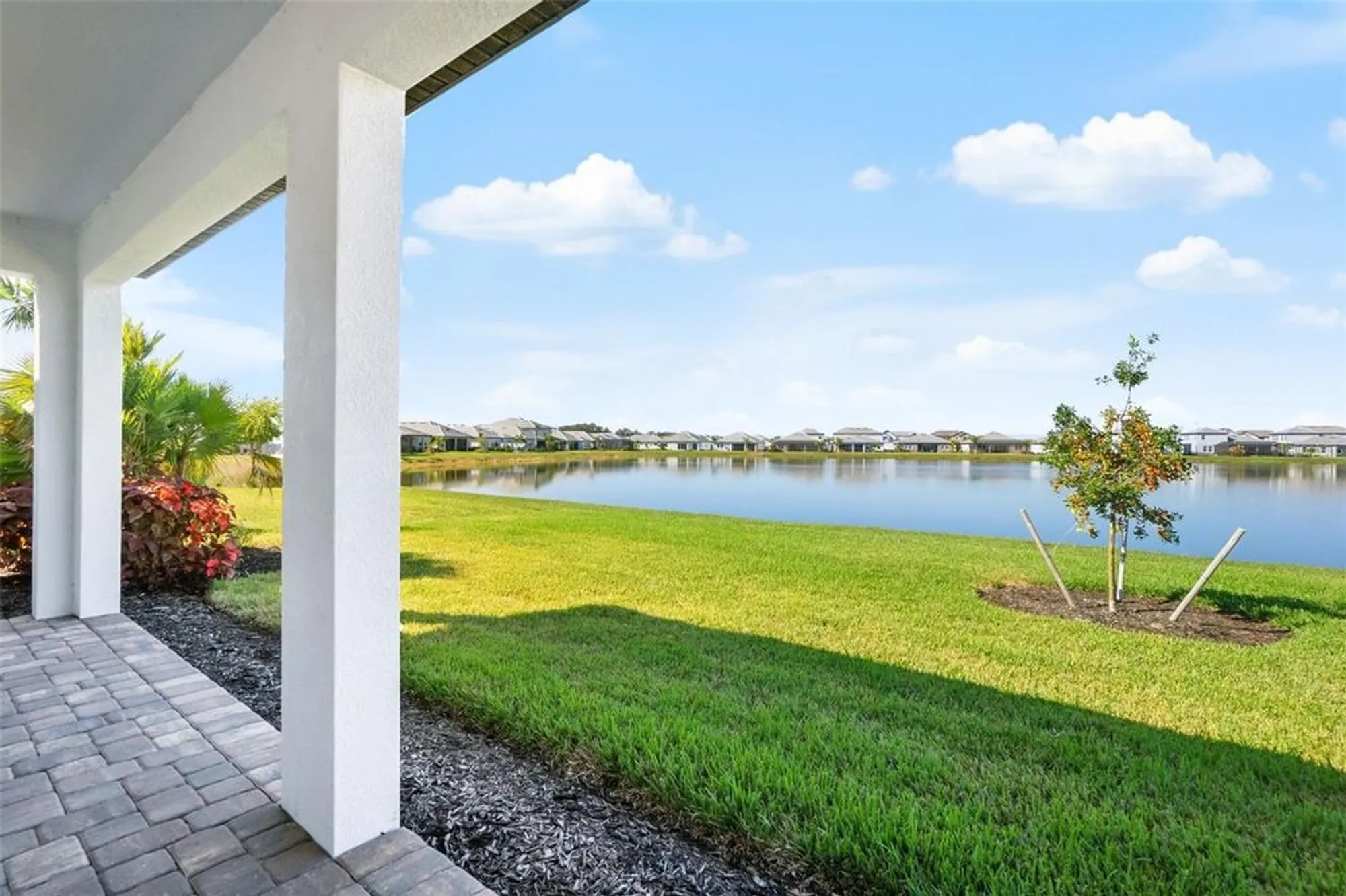 Property Slideshow image 10 of 61 | 17333 savory mist cir, Bradenton, FL, 34211