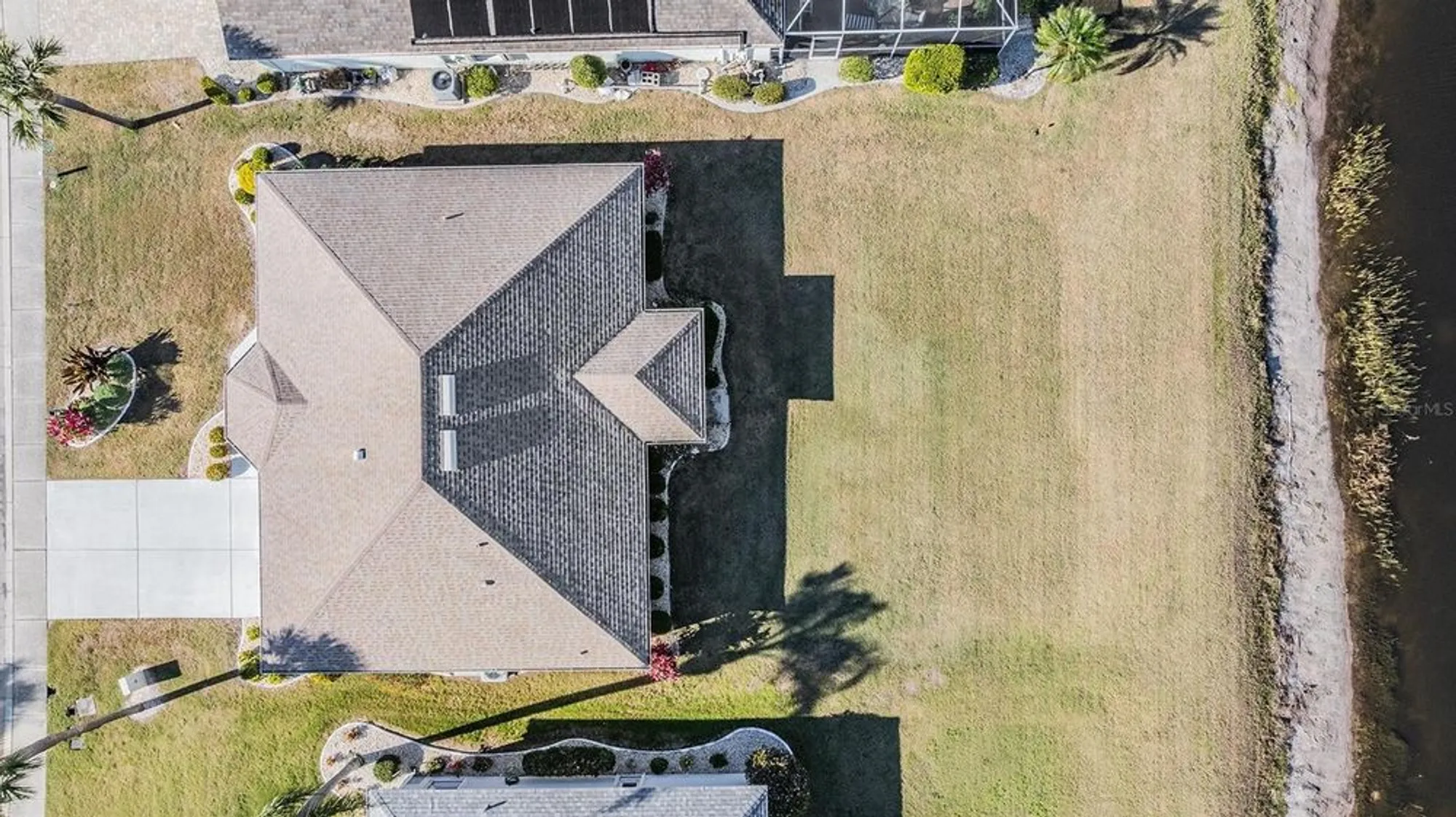 Property Slideshow image 33 of 62 | 2335 e del webb blvd, Sun City Center, FL, 33573