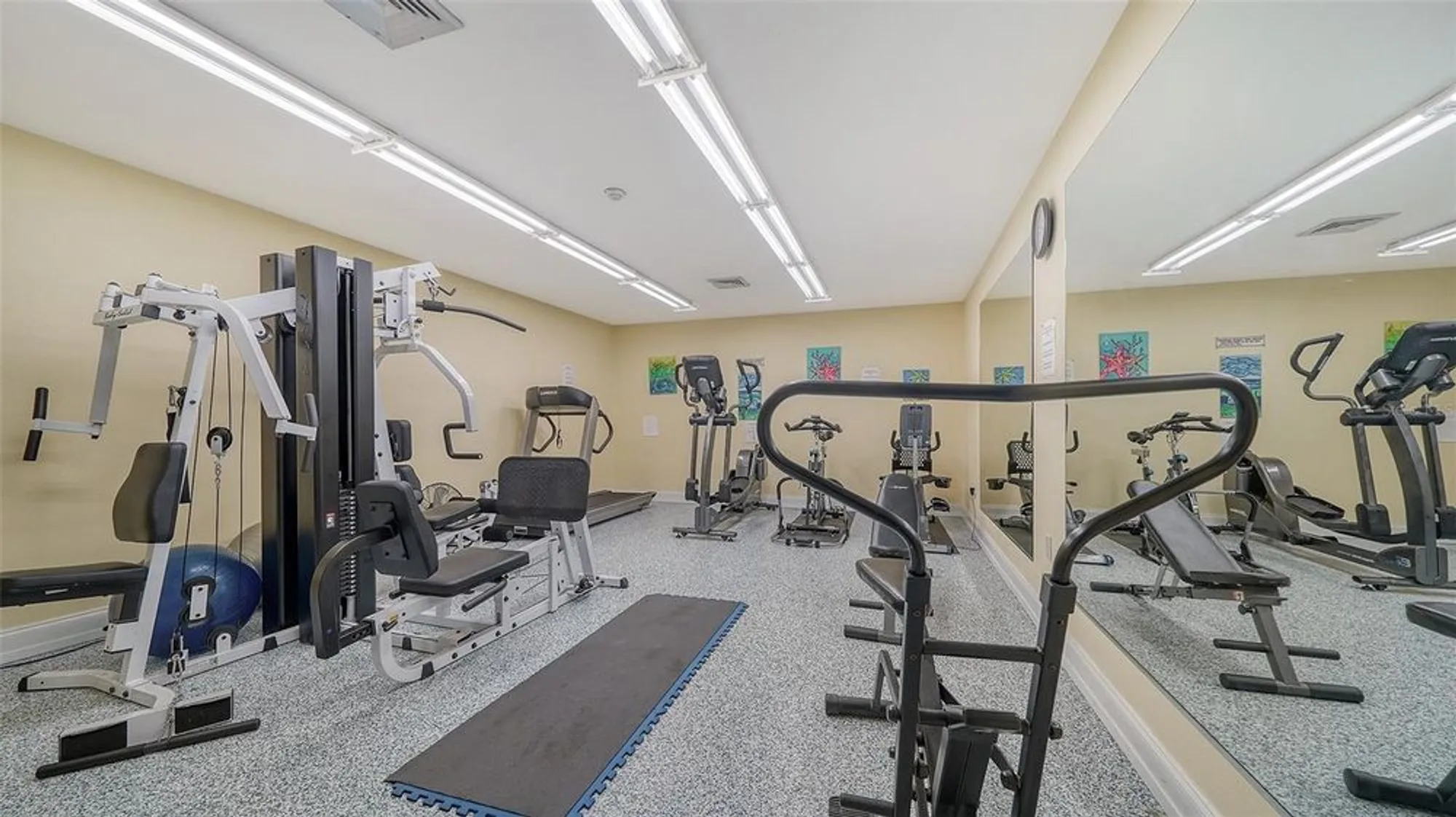 Property Slideshow image 24 of 30 | 2640 clubhouse dr 203, Sarasota, FL, 34232