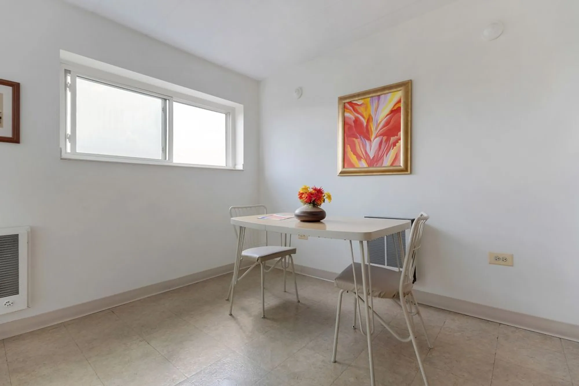 Property Slideshow image 17 of 19 | 2900 maple ave 17e, Downers Grove, IL, 60515