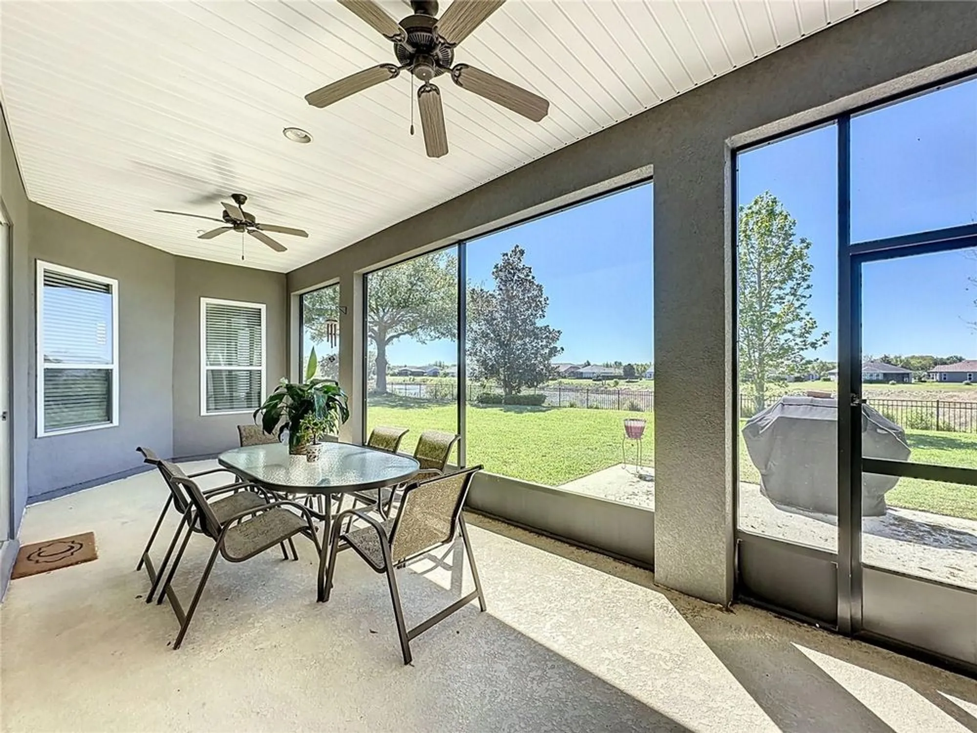 Property Slideshow image 28 of 54 | 228 bayou bend rd, Groveland, FL, 34736