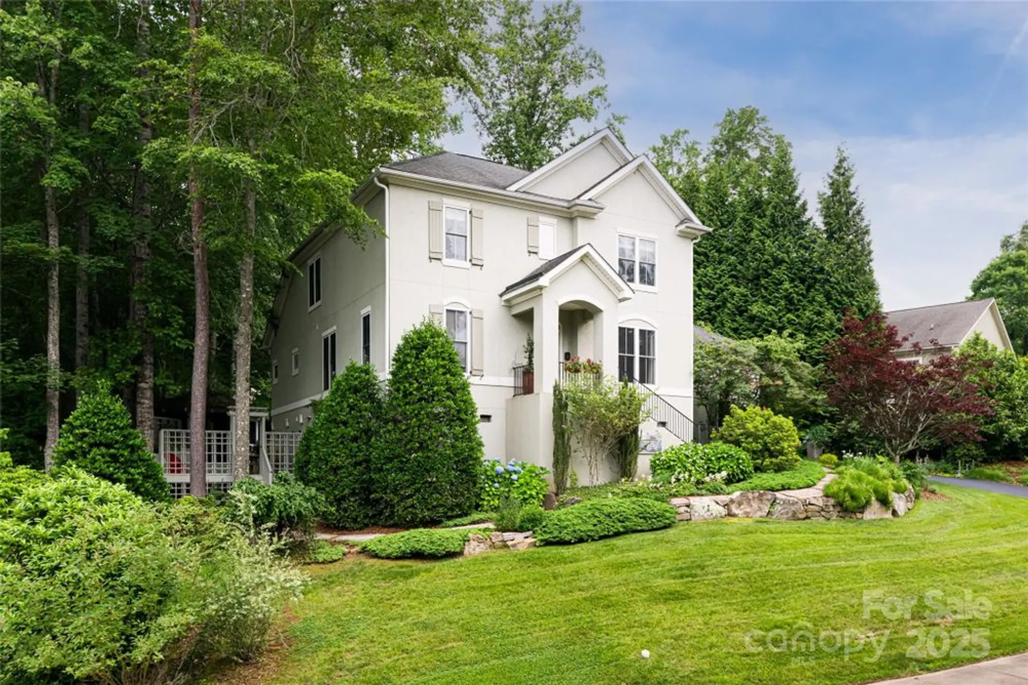 Property Slideshow image 2 of 46 | 7 white palmer ct, Biltmore Lake, NC, 28715