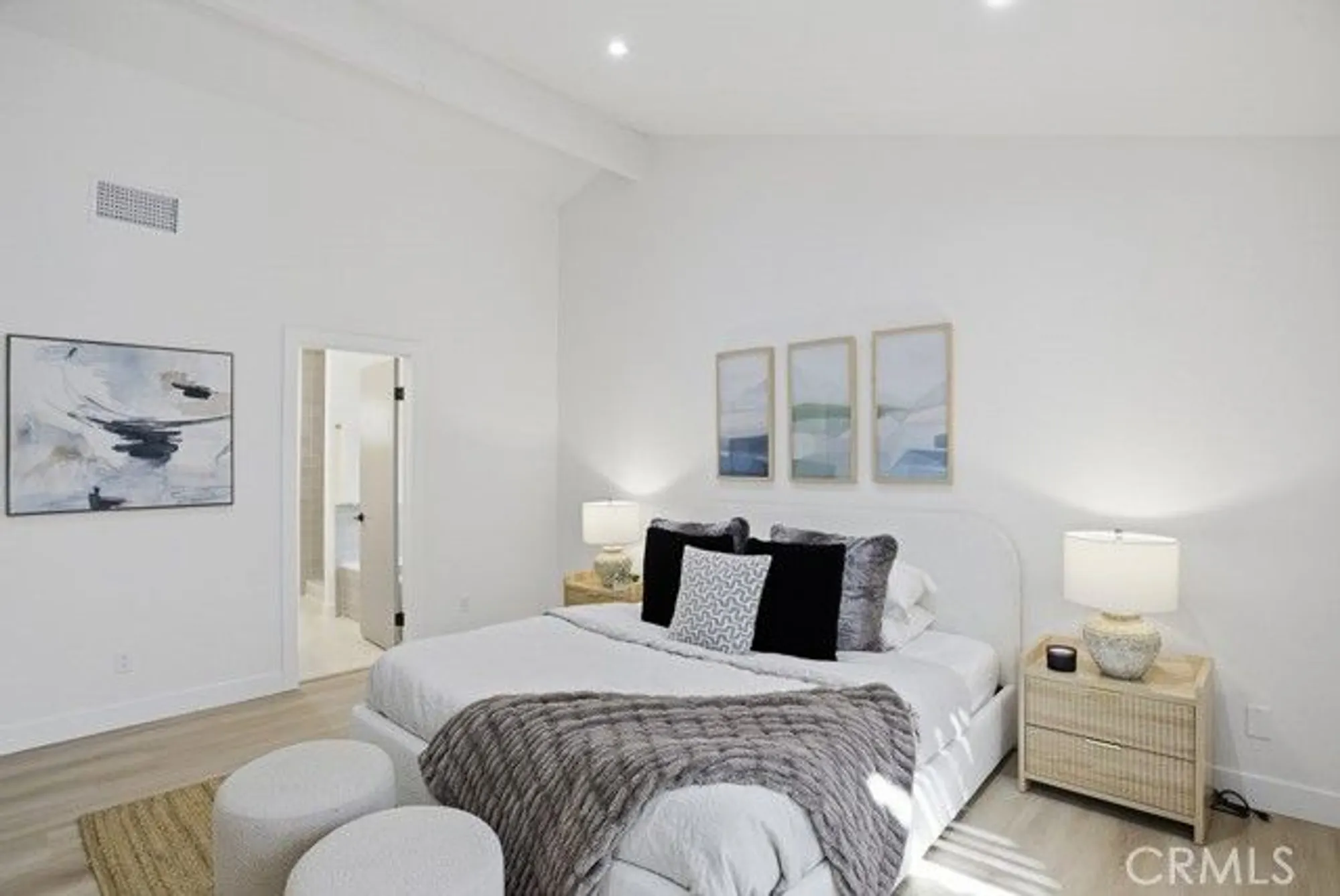 Property Slideshow image 17 of 52 | 1069 belleza st, Camarillo, CA, 93012