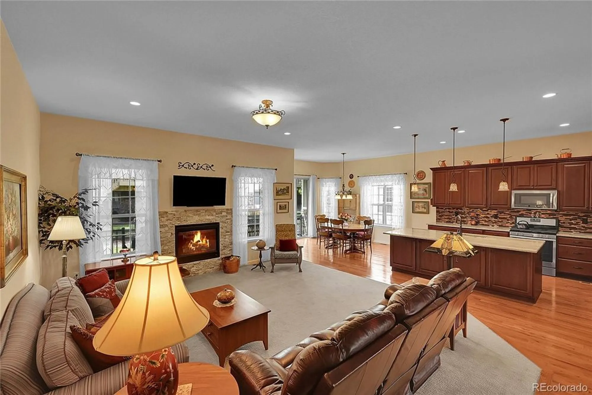 Property Slideshow image 9 of 40 | 22680 e eads cir, Aurora, CO, 80016