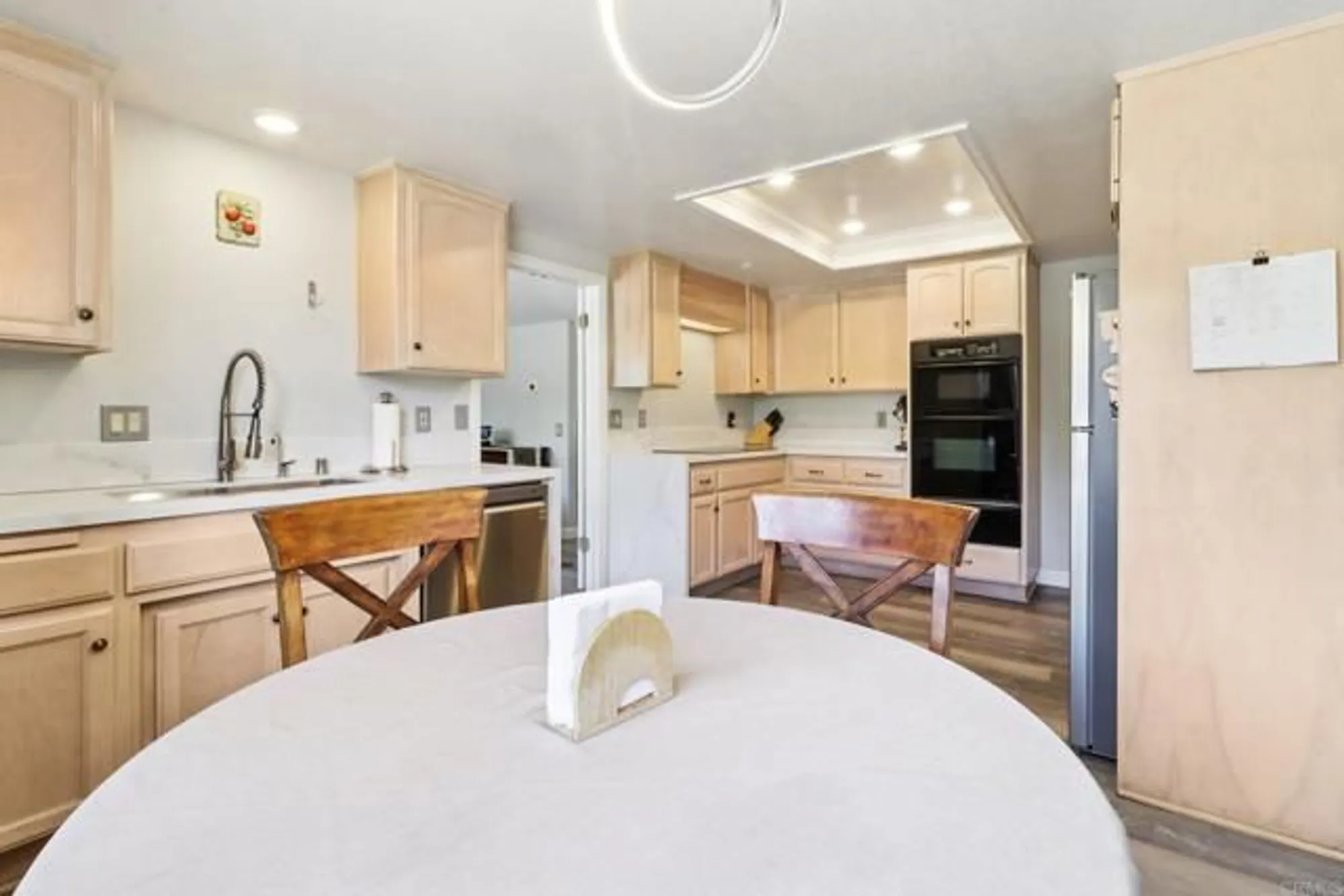 Property Slideshow image 14 of 42 | 9704 indian creek way, Escondido, CA, 92026