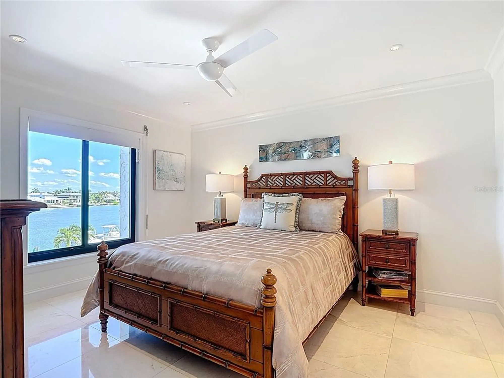 Property Slideshow image 34 of 54 | 3430 gulf shore blvd 3b, Naples, FL, 34103