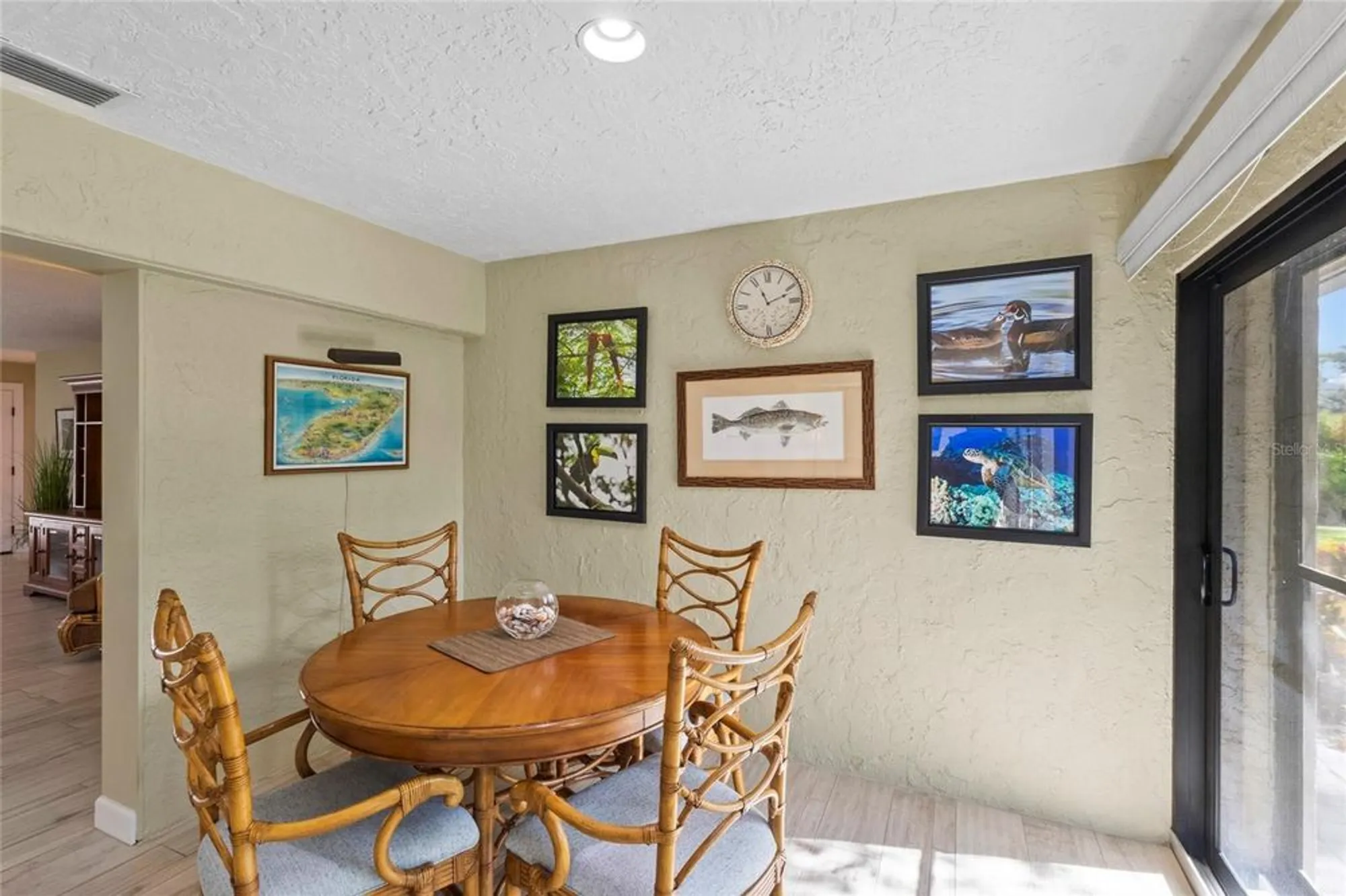 Property Slideshow image 28 of 38 | 7143 fairway bend ln, Sarasota, FL, 34243