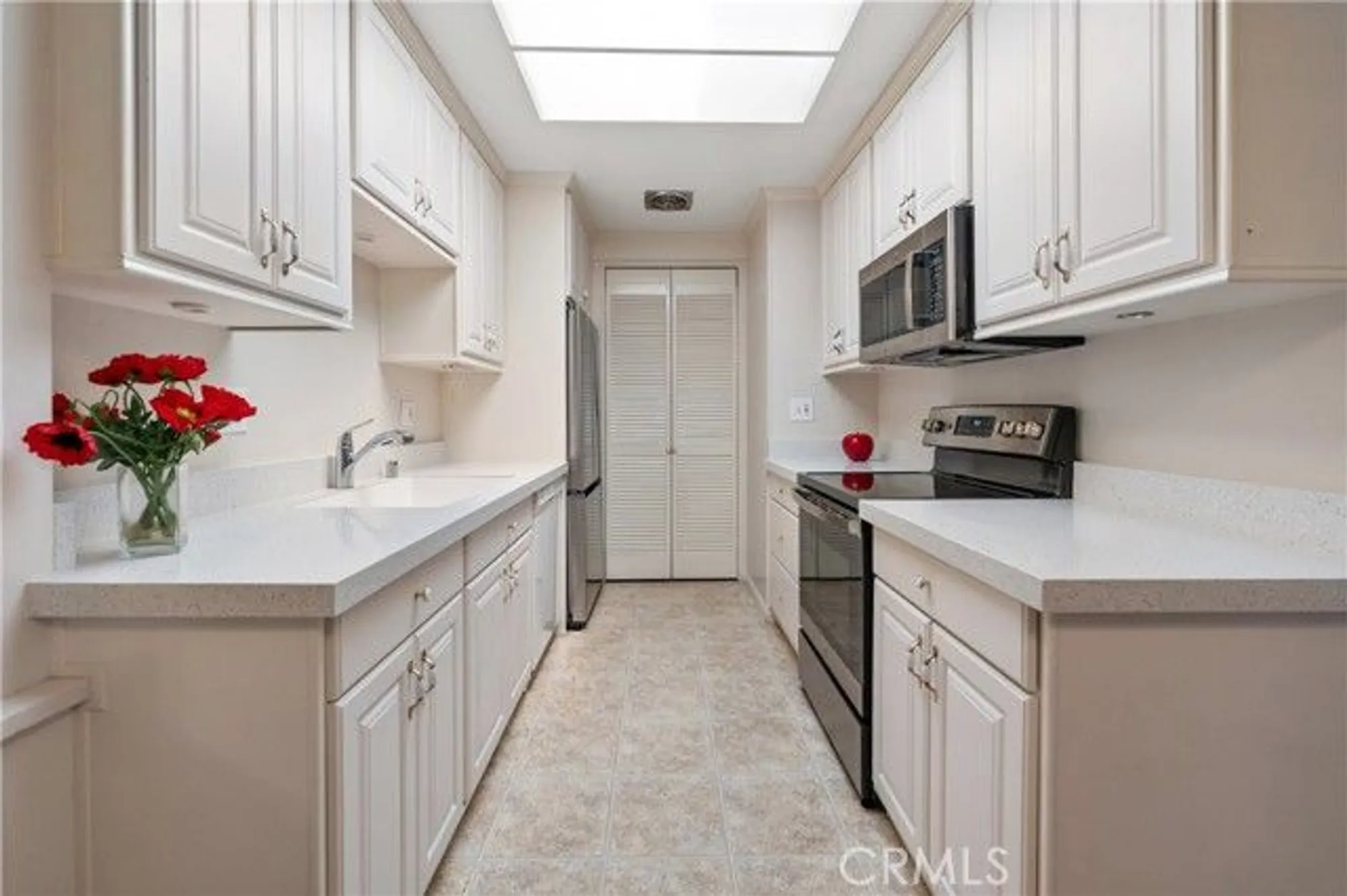 Property Slideshow image 13 of 22 | 2267 via puerta d, Laguna Woods, CA, 92637