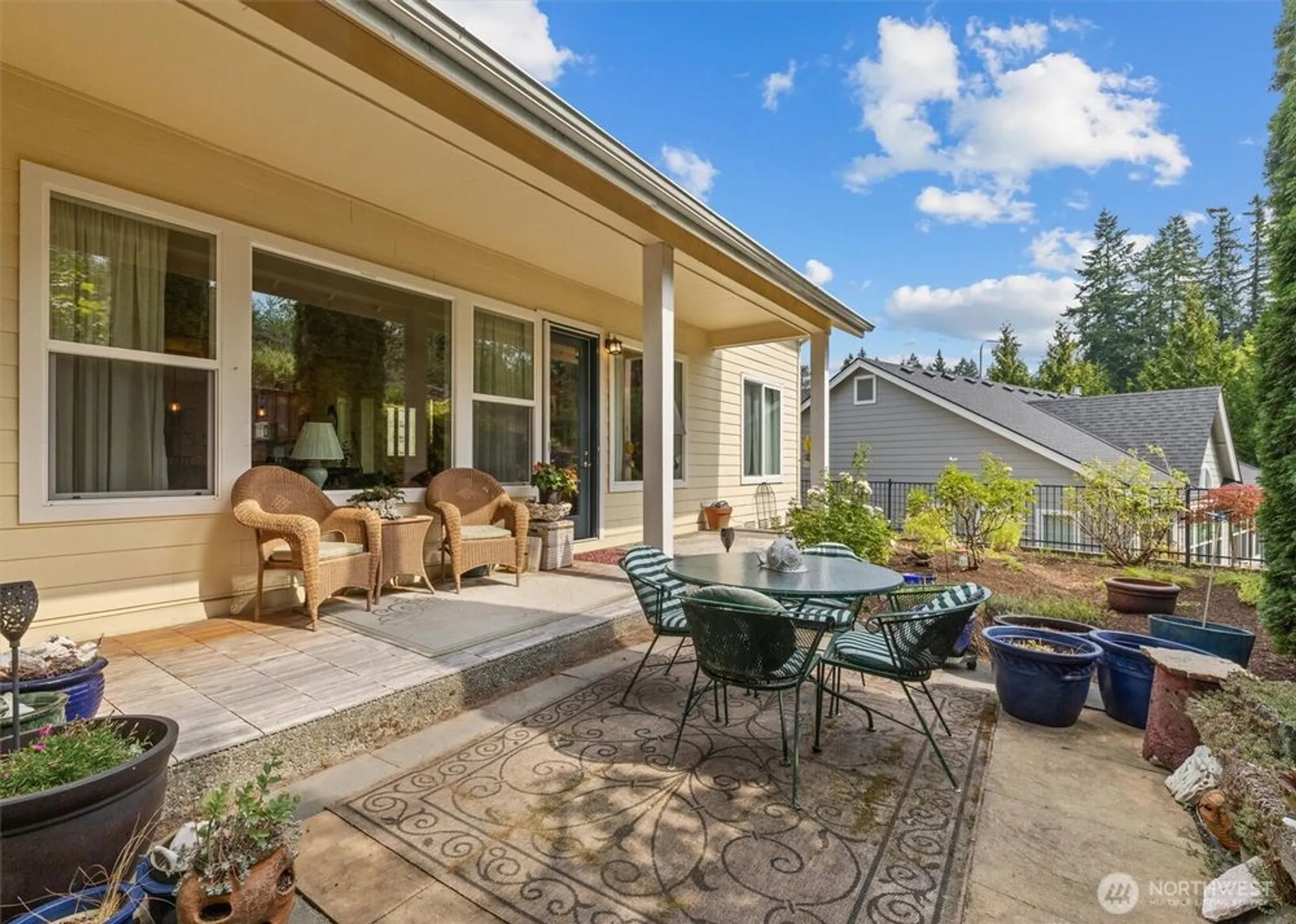 Property Slideshow image 33 of 38 | 23263 ne 126th st, Redmond, WA, 98053