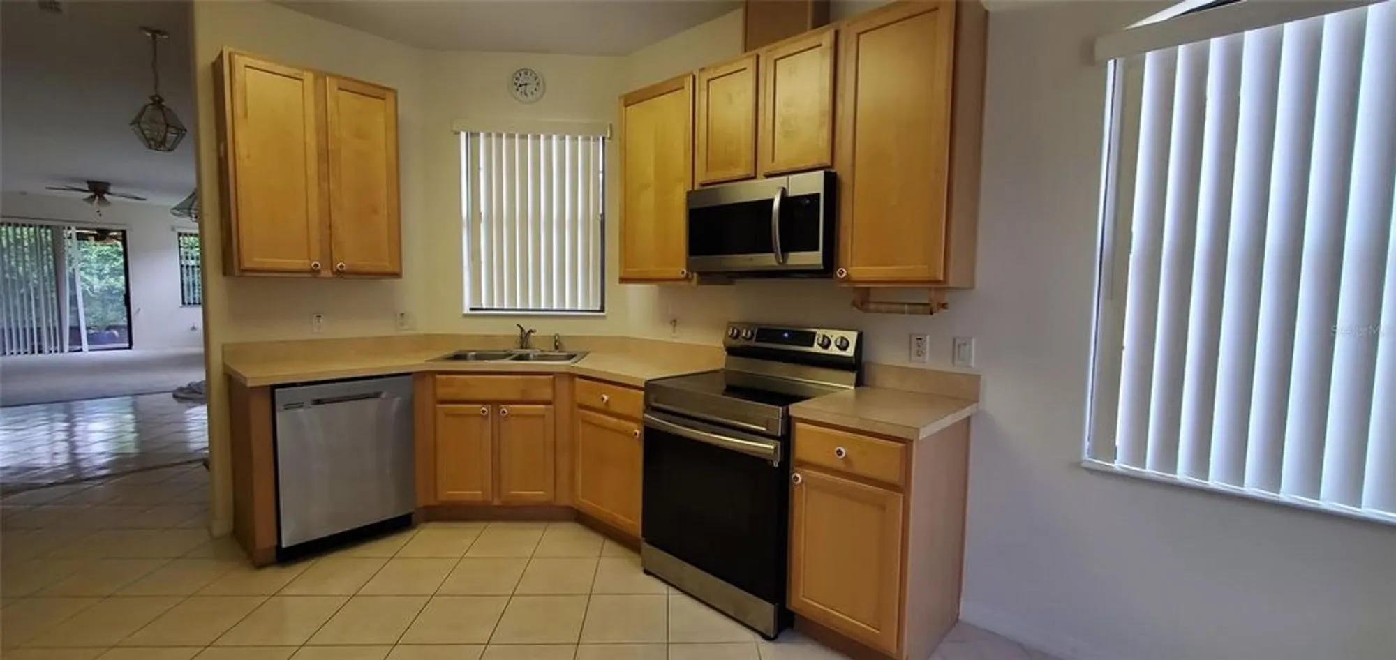 Property Slideshow image 13 of 24 | 836 grand canal dr, Kissimmee, FL, 34759