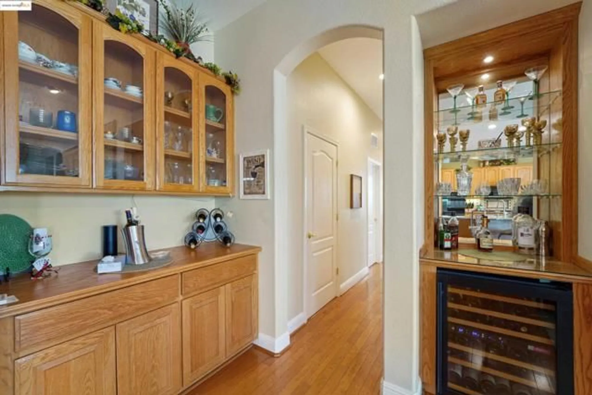 Property Slideshow image 25 of 60 | 910 suntan ln, Brentwood, CA, 94513