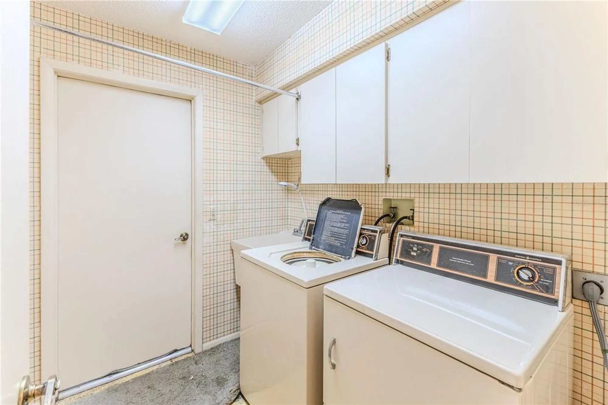 Property Slideshow image 47 of 73 | 2193 timber lodge ln, Spring Hill, FL, 34606