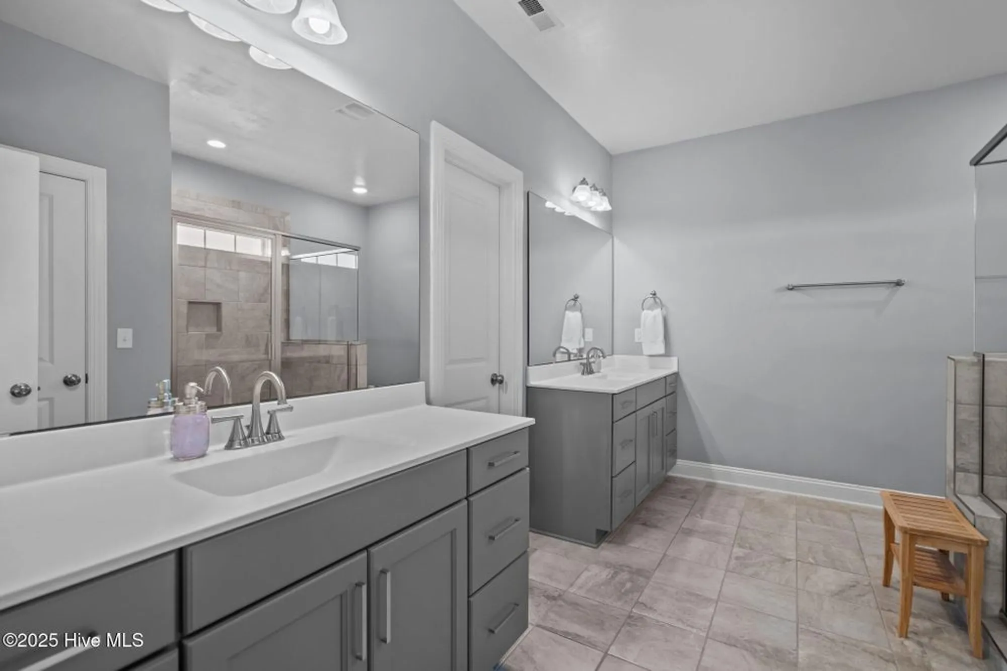 Property Slideshow image 23 of 63 | 4563 old towne st, Wilmington, NC, 28412