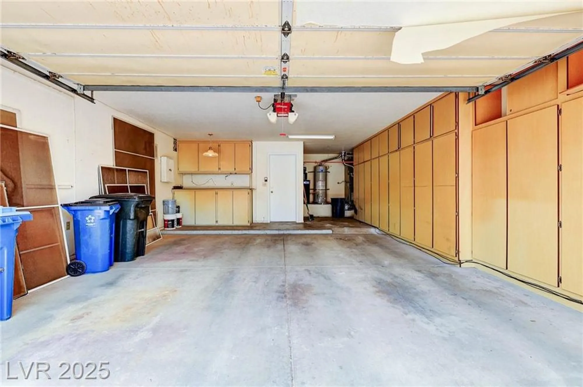 Property Slideshow image 29 of 35 | 8500 linderwood dr, Las Vegas, NV, 89134