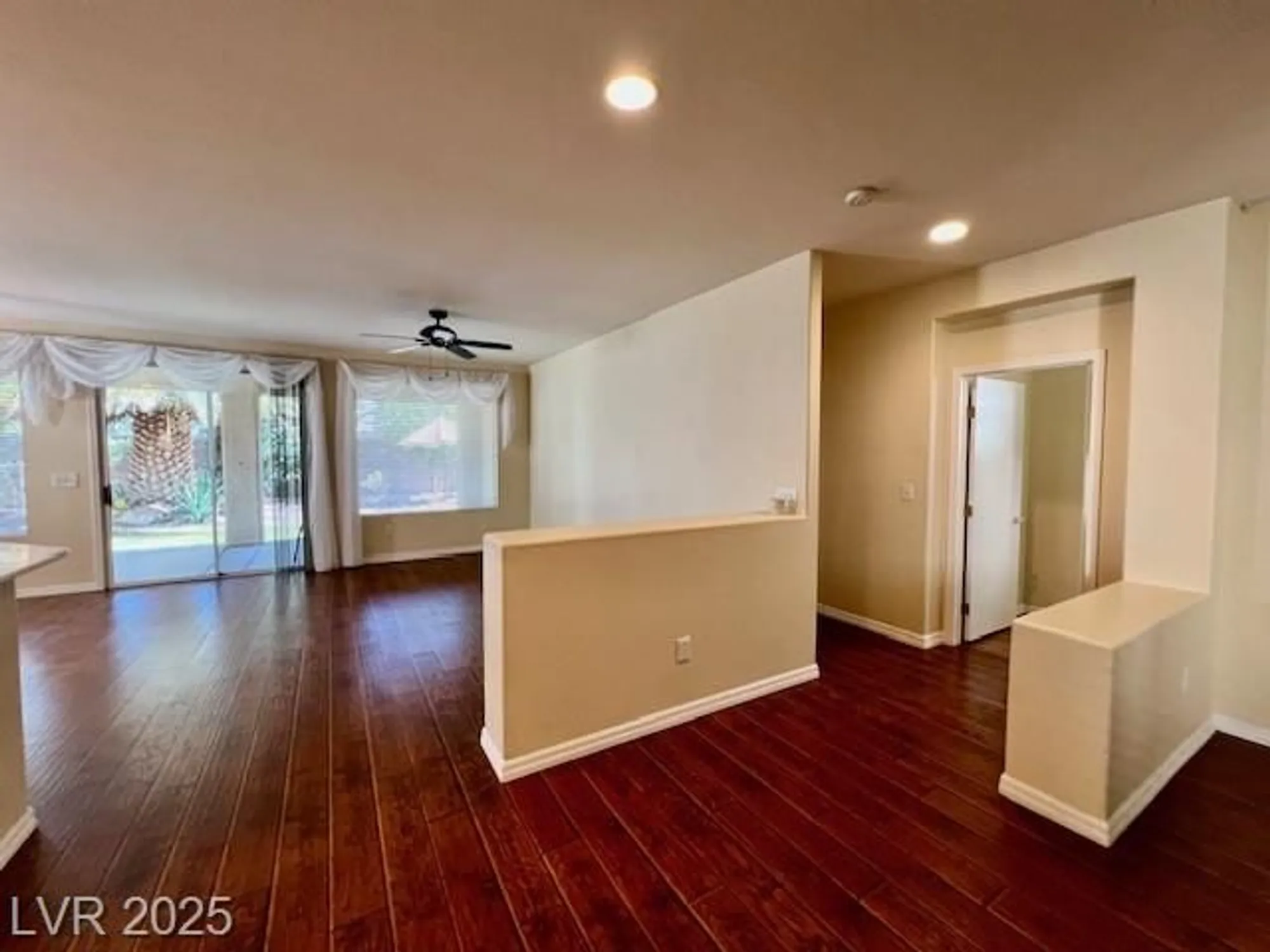 Property Slideshow image 7 of 40 | 4438 regalo bello st, Las Vegas, NV, 89135