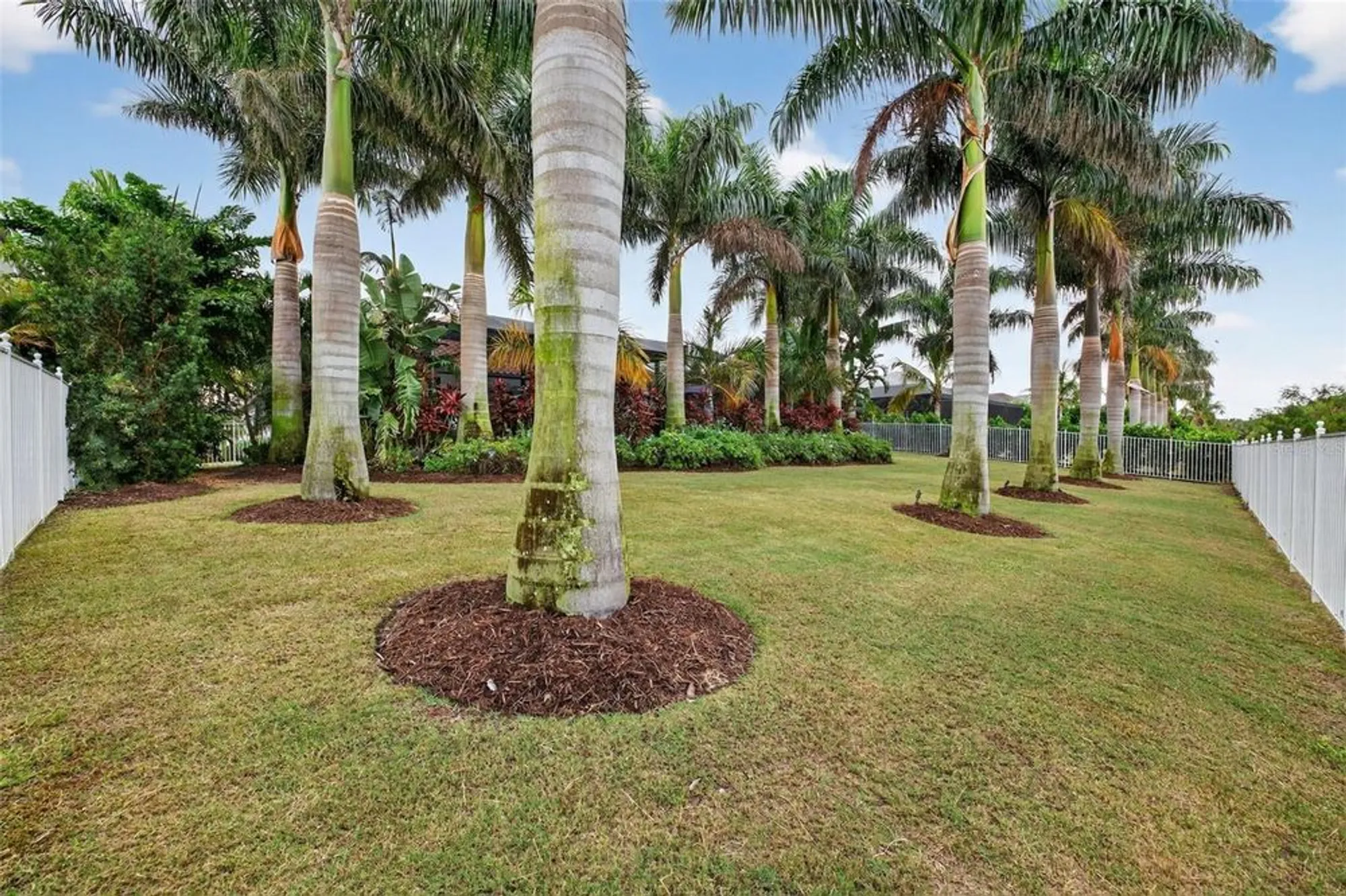 Property Slideshow image 43 of 62 | 830 manns harbor dr, Apollo Beach, FL, 33572