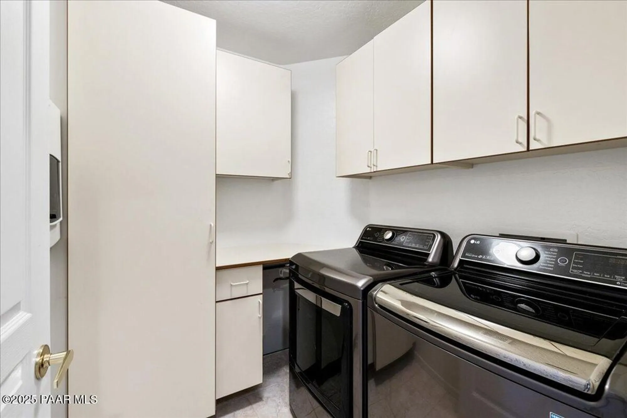 Property Slideshow image 28 of 66 | 1643 addington dr, Prescott, AZ, 86301