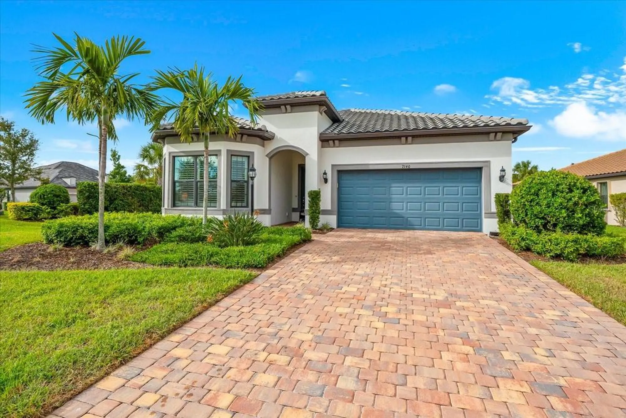 Property Slideshow image 2 of 100 | 7140 woodville cv, Bradenton, FL, 34202