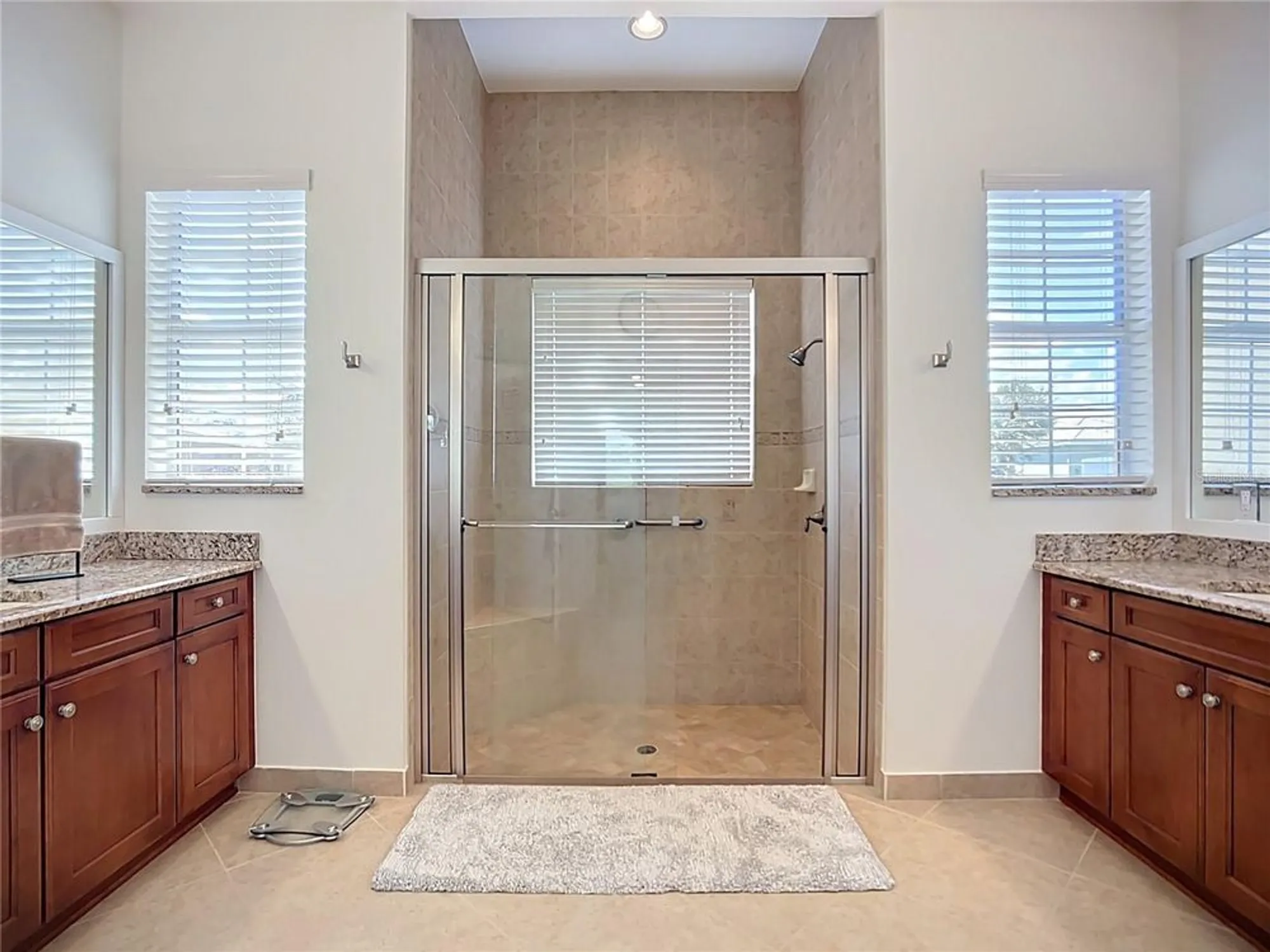 Property Slideshow image 29 of 74 | 16244 diamond bay dr, Wimauma, FL, 33598