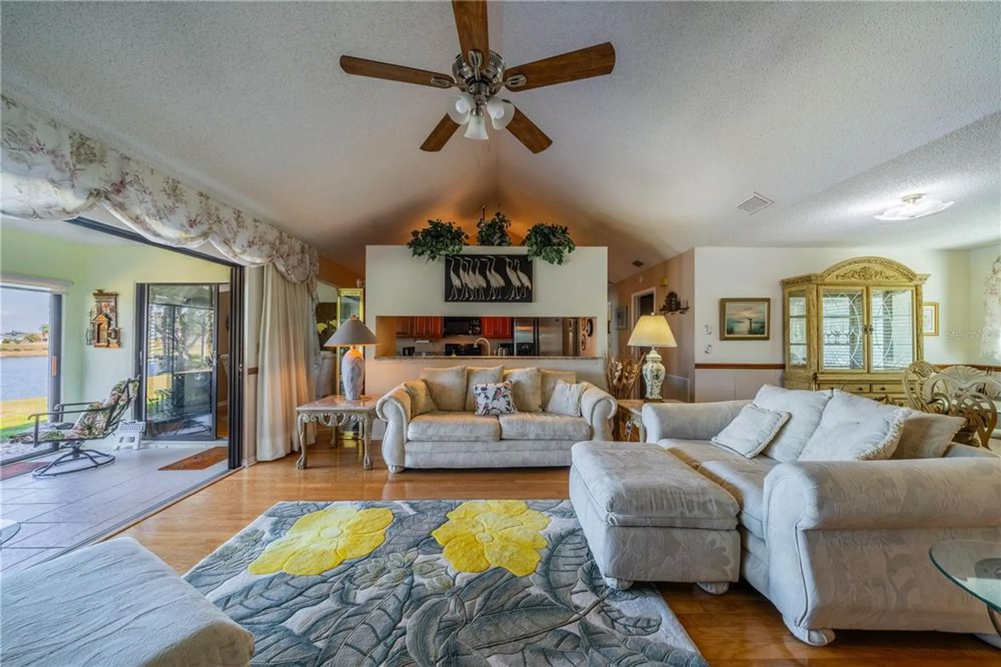 Property Slideshow image 18 of 37 | 1723 wolf laurel dr, Sun City Center, FL, 33573