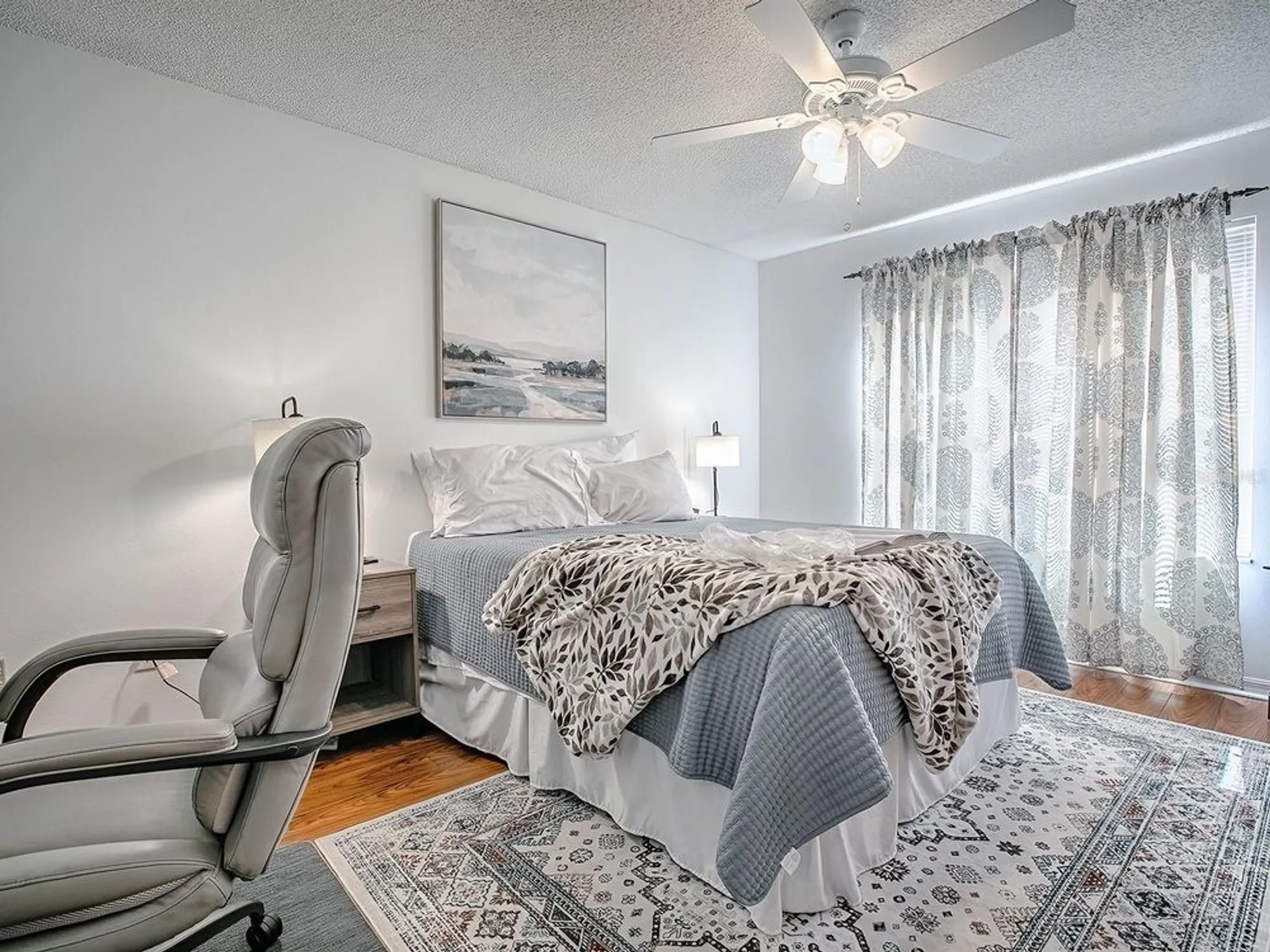 Property Slideshow image 16 of 42 | 2412 merida cir, The Villages, FL, 32162