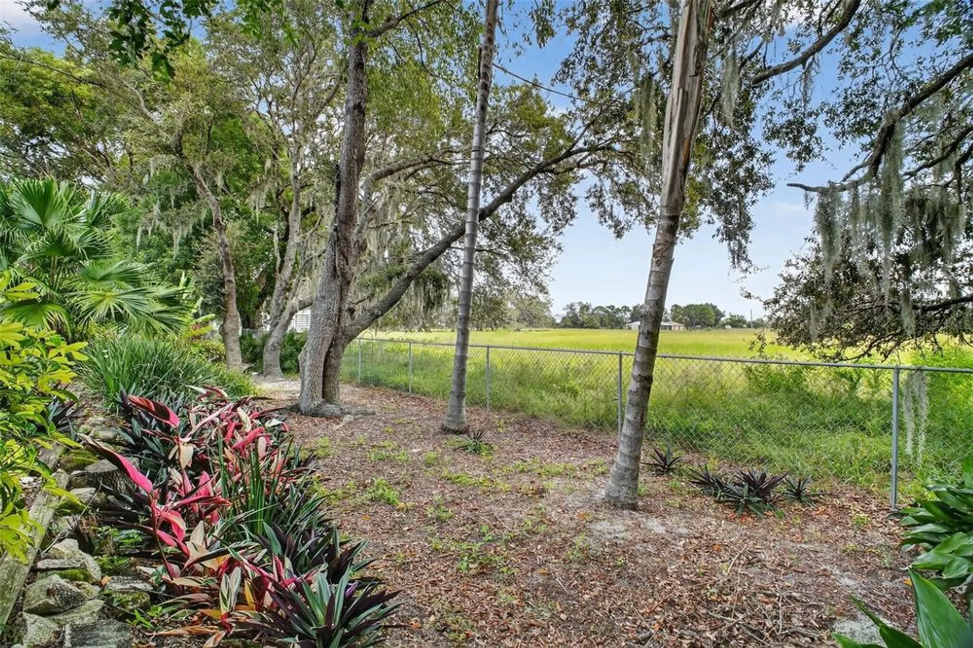 Property Slideshow image 35 of 63 | 8252 bridgeport bay cir, Mount Dora, FL, 32757