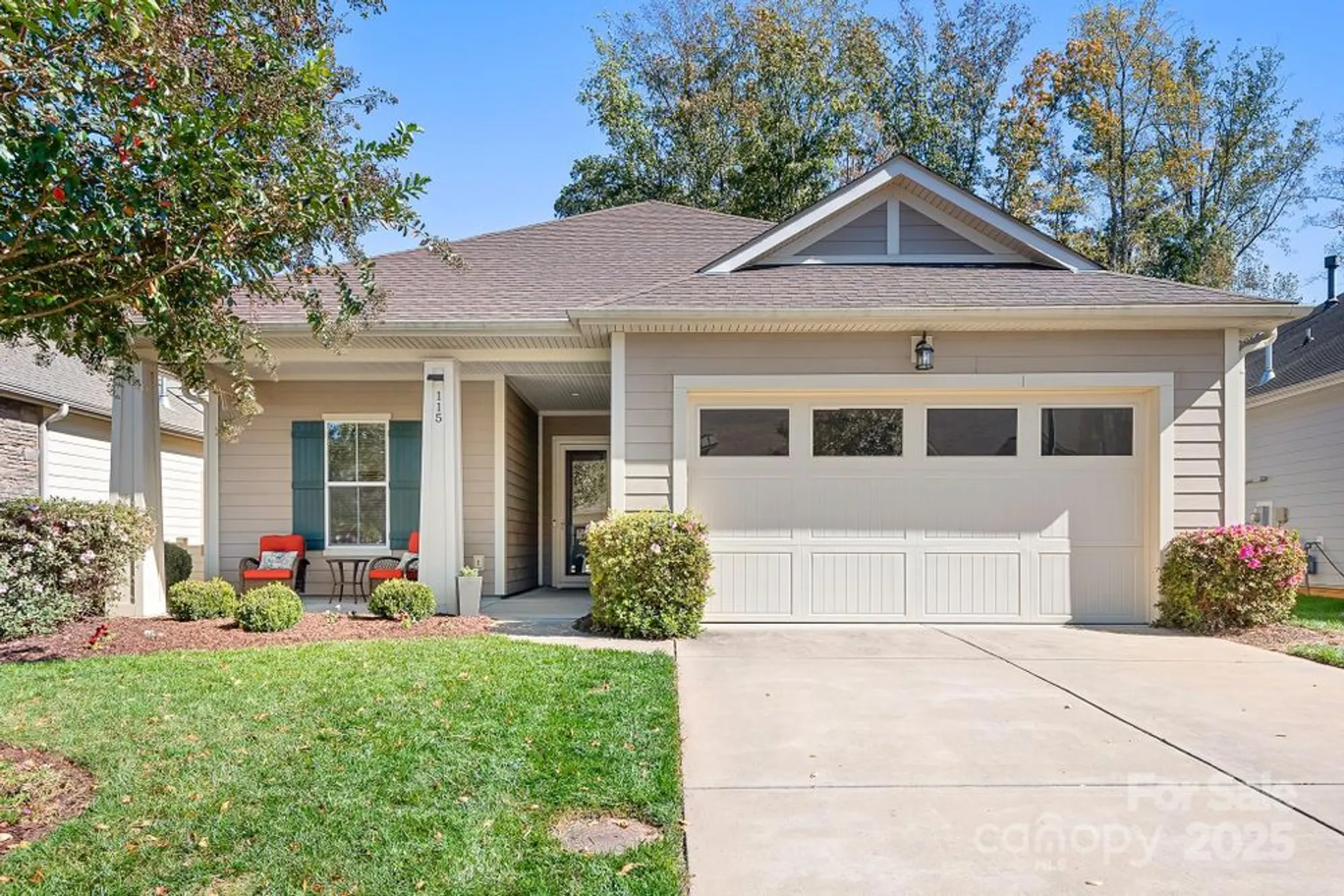 Property Slideshow image 1 of 45 | 115 chimney rock ct, Denver, NC, 28037