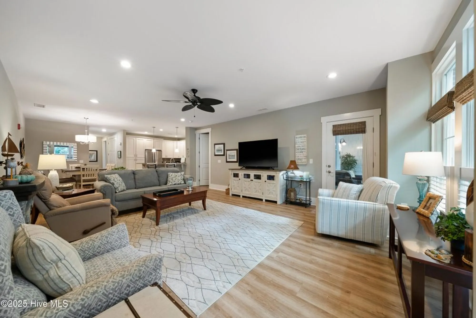 Property Slideshow image 17 of 46 | 2537 st james dr apt 705, Southport, NC, 28461