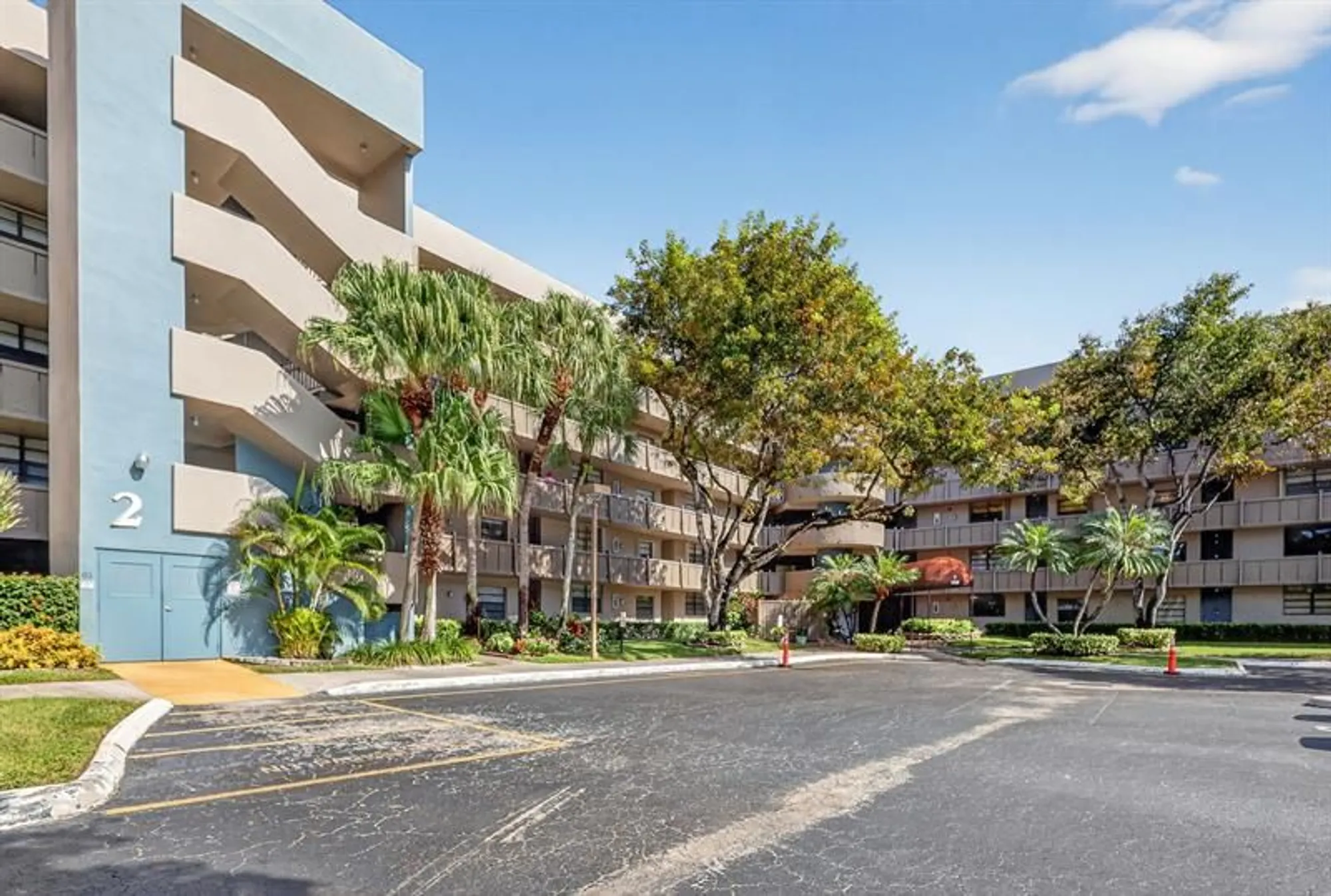 Property Slideshow image 51 of 52 | 1000 colony point cir 501, Pembroke Pines, FL, 33026