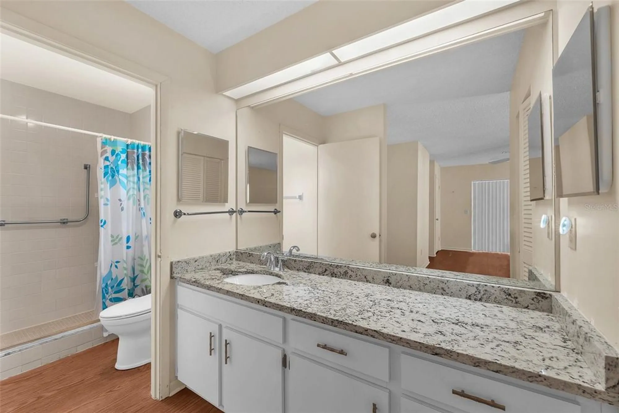 Property Slideshow image 14 of 30 | 1722 coco palm cir, Sun City Center, FL, 33573