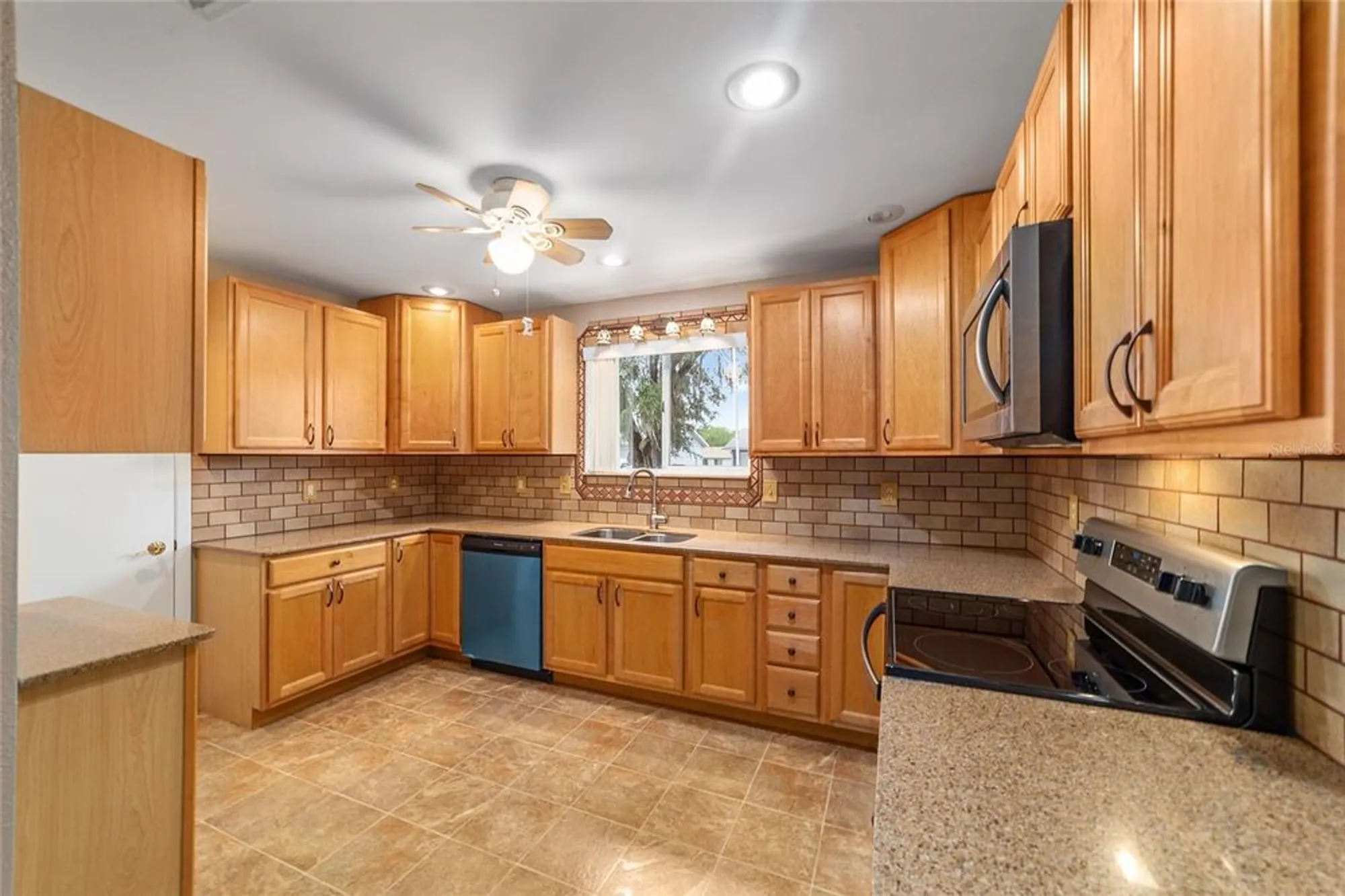 Property Slideshow image 4 of 16 | 8463 sw 108th ln, Ocala, FL, 34481