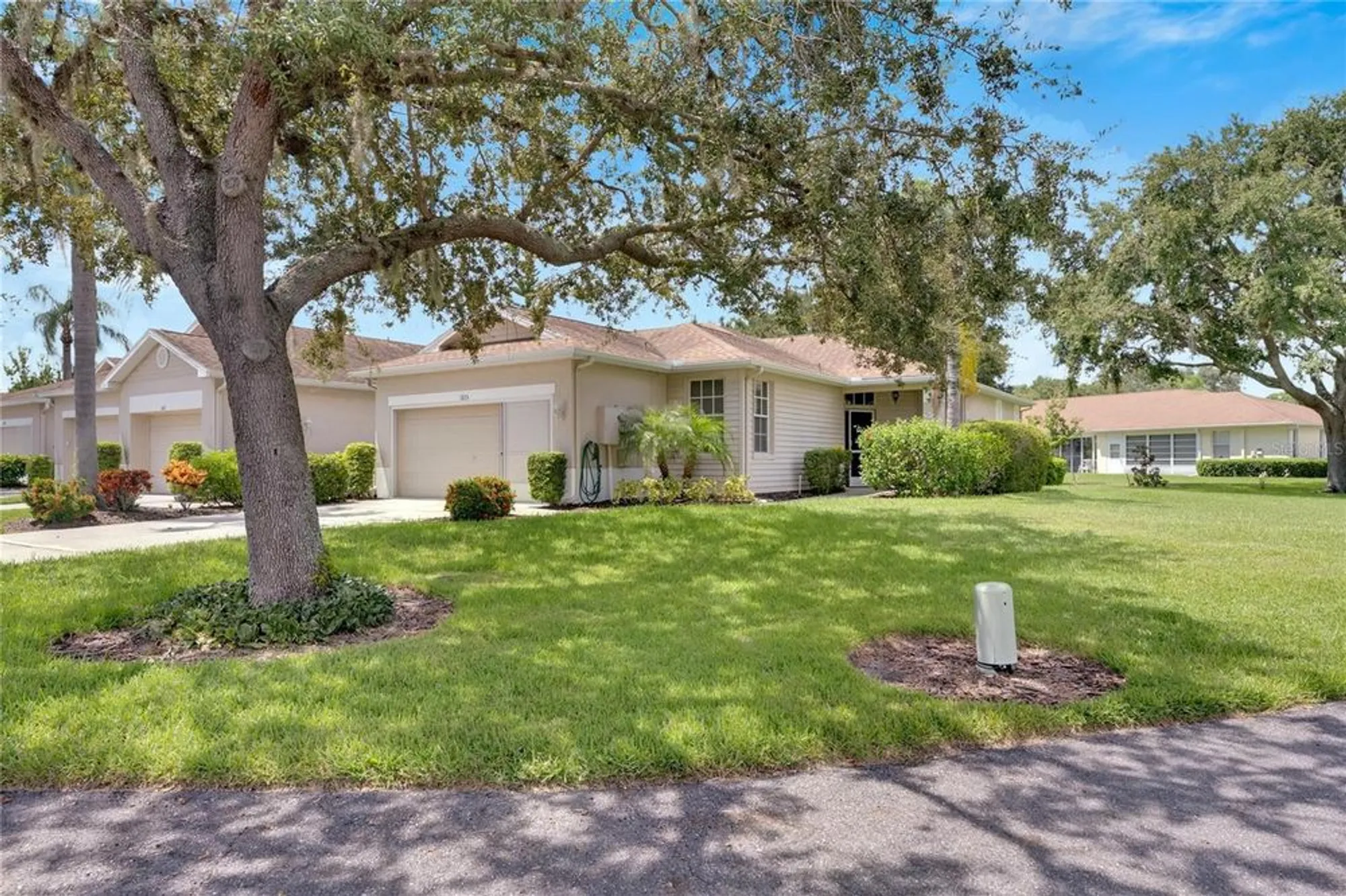 Property Slideshow image 4 of 46 | 1015 radison lake ct # 65, Sun City Center, FL, 33573