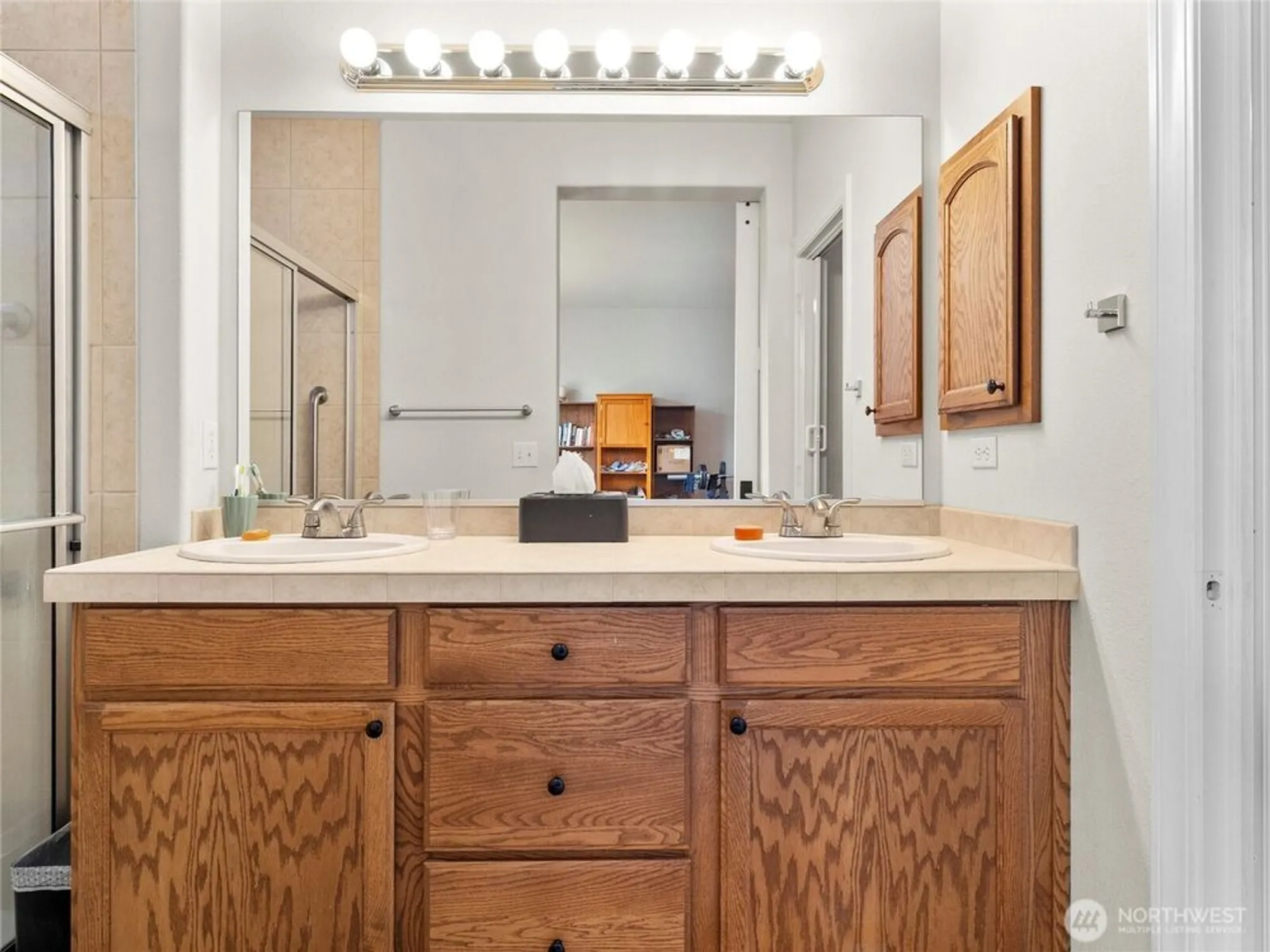 Property Slideshow image 22 of 40 | 4989 spokane st, Lacey, WA, 98516