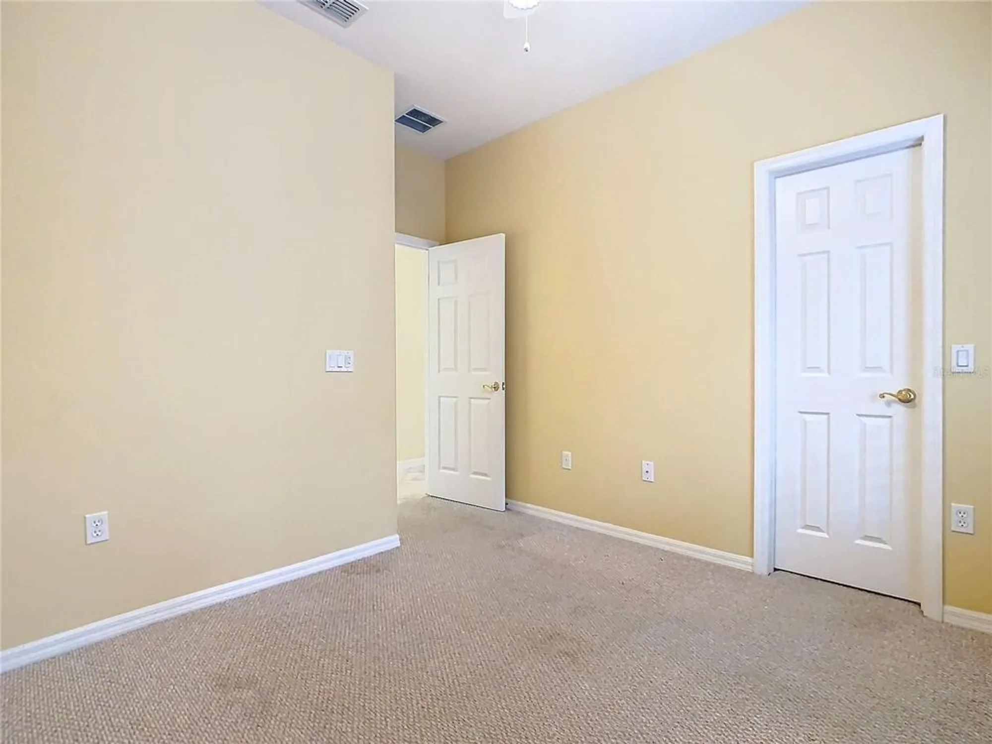 Property Slideshow image 29 of 63 | 100 ventana dr, Kissimmee, FL, 34759