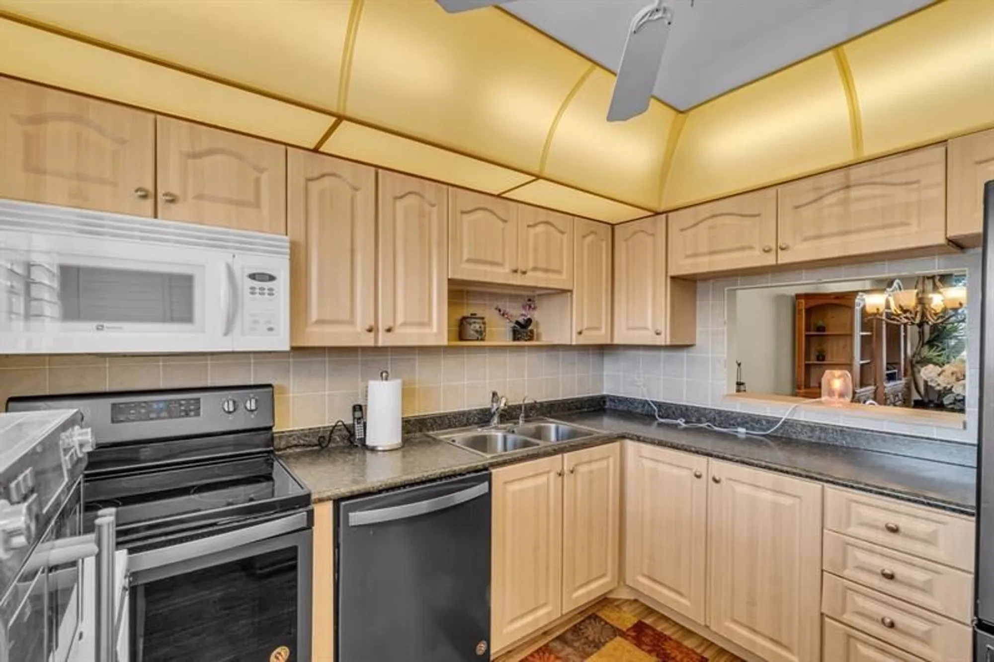 Property Slideshow image 5 of 38 | 6890 royal palm blvd 203h, Margate, FL, 33063