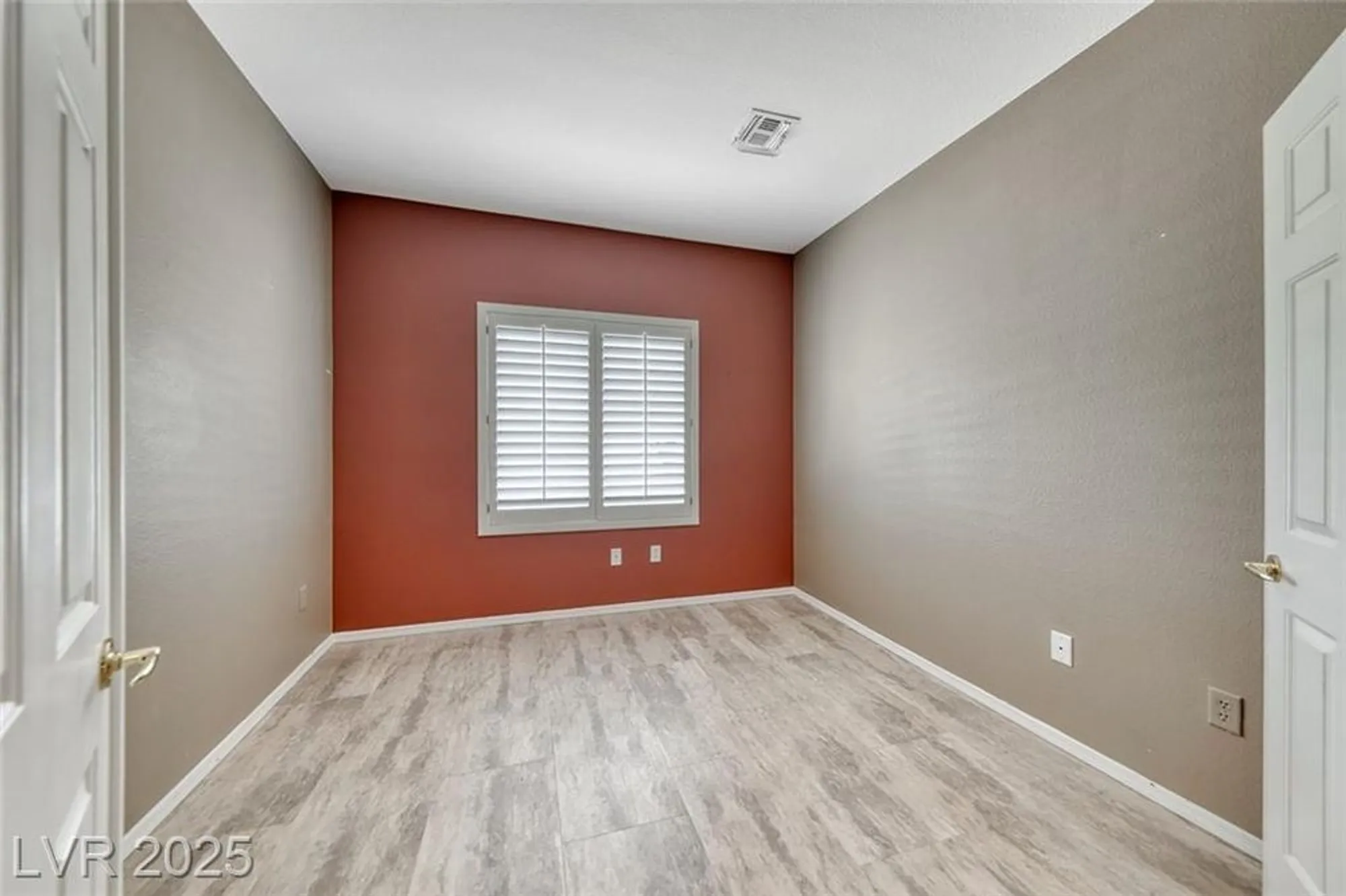 Property Slideshow image 35 of 56 | 1601 wellington springs ave, Henderson, NV, 89052