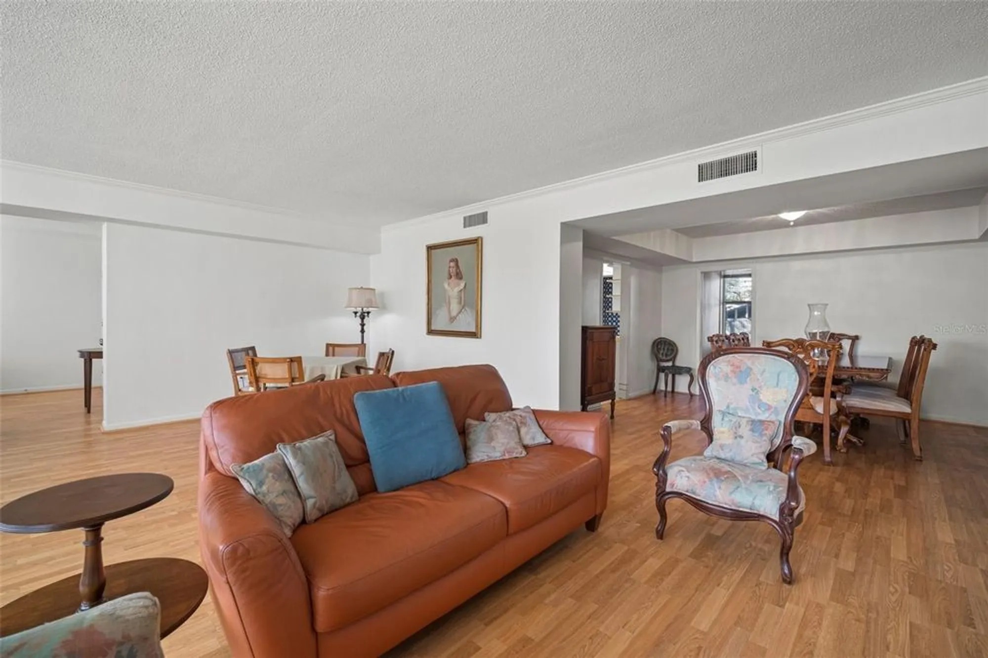 Property Slideshow image 10 of 25 | 2405 s ardson pl 303a, Tampa, FL, 33629