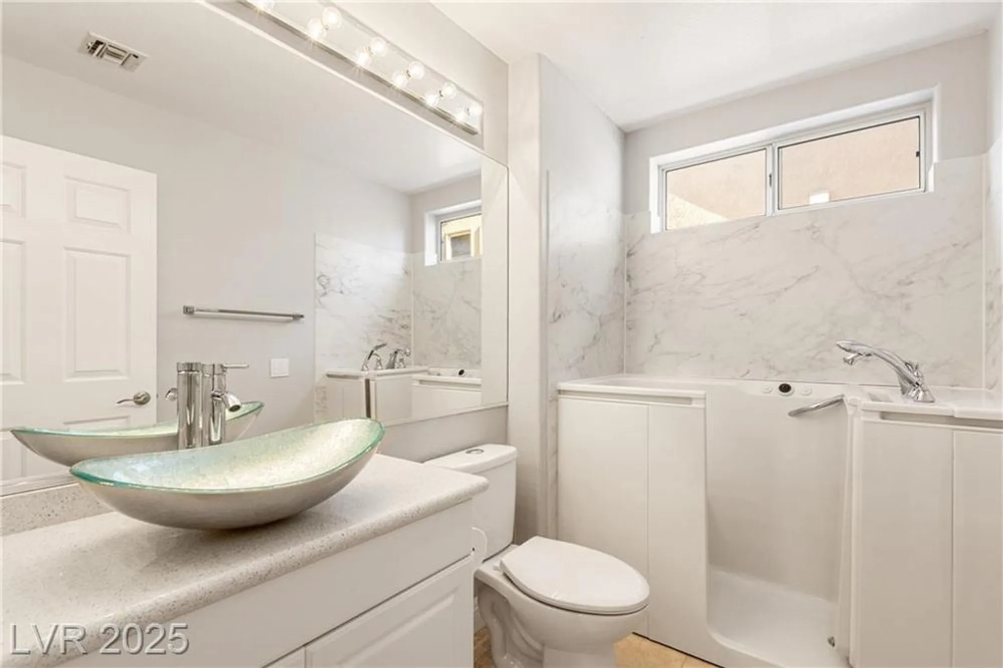 Property Slideshow image 17 of 27 | 10416 frostburg ln, Las Vegas, NV, 89134