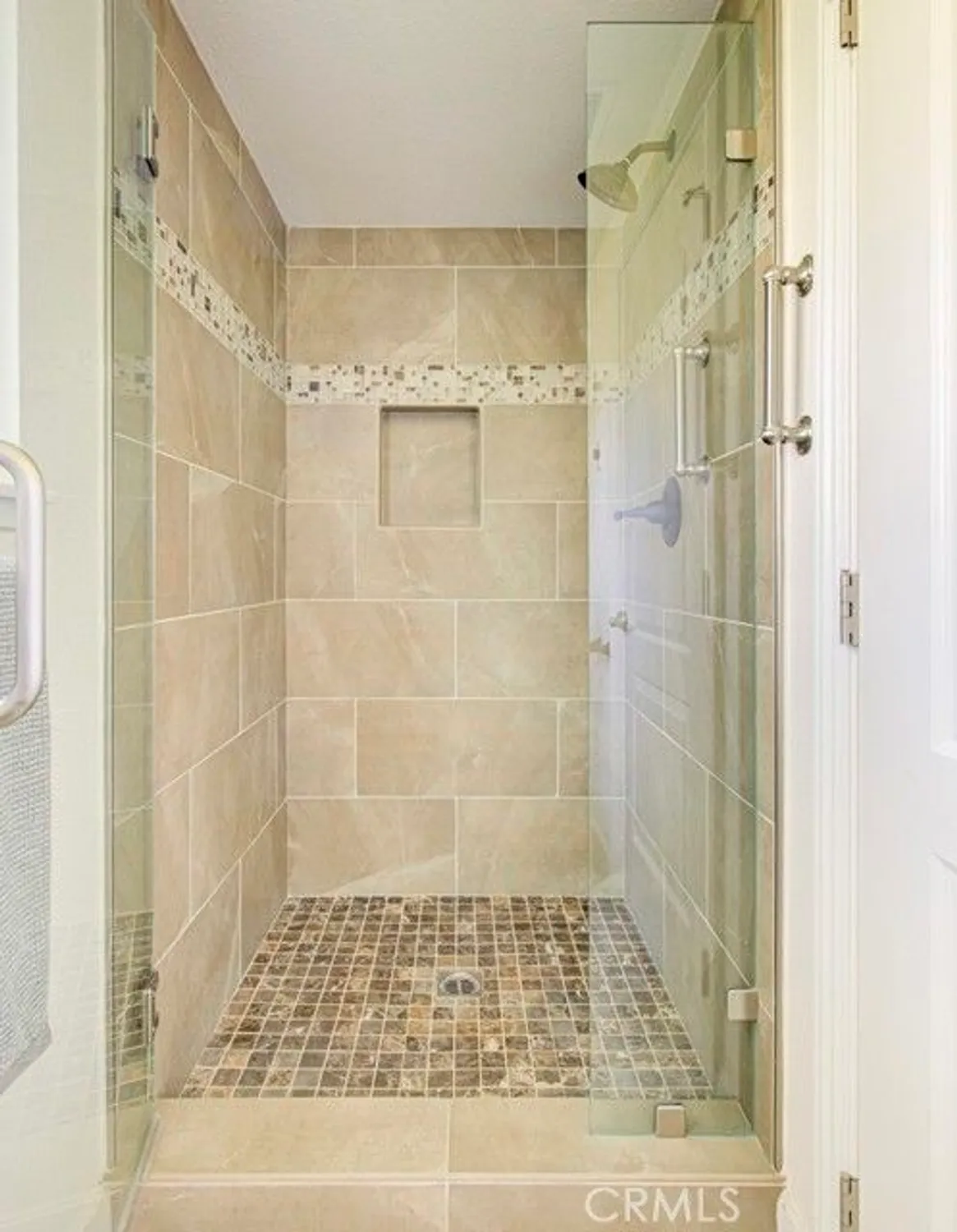 Property Slideshow image 25 of 28 | 829 via alhambra a, Laguna Woods, CA, 92637