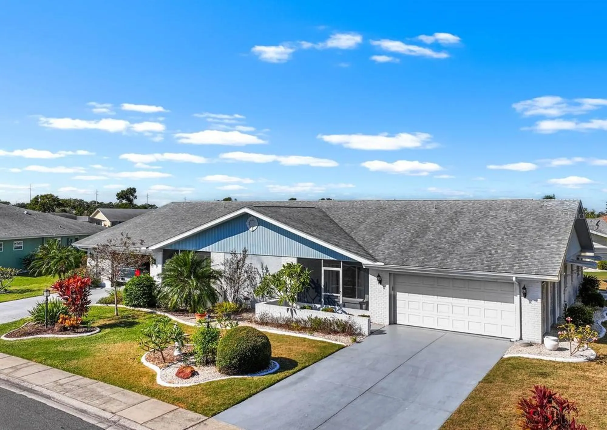 Property Slideshow image 1 of 24 | 910 bluewater dr, Sun City Center, FL, 33573