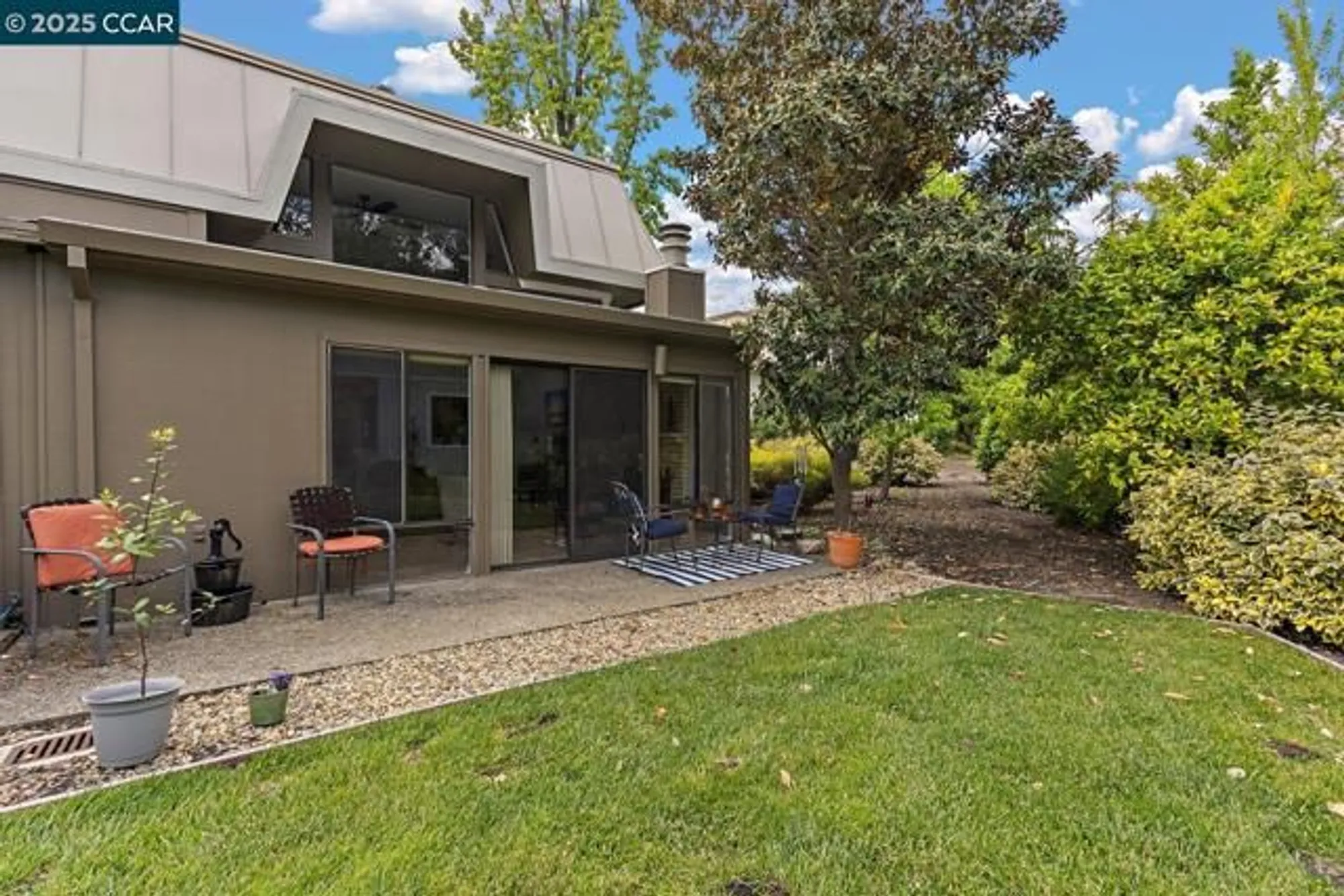 Property Slideshow image 16 of 47 | 1244 singingwood ct 1, Walnut Creek, CA, 94595